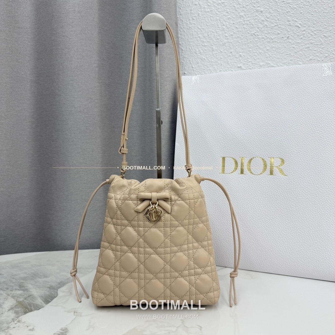 디올 아디오러블 램스킨 카나쥬 보우 핑크 버킷백 Dior Adiorable Lambskin Cannage Bow Pink Bucket Bag S2611 22cm 1