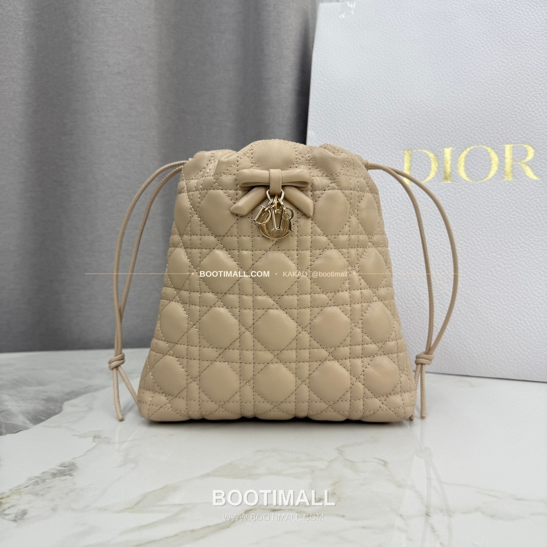 디올 아디오러블 램스킨 카나쥬 보우 핑크 버킷백 Dior Adiorable Lambskin Cannage Bow Pink Bucket Bag S2611 22cm 5