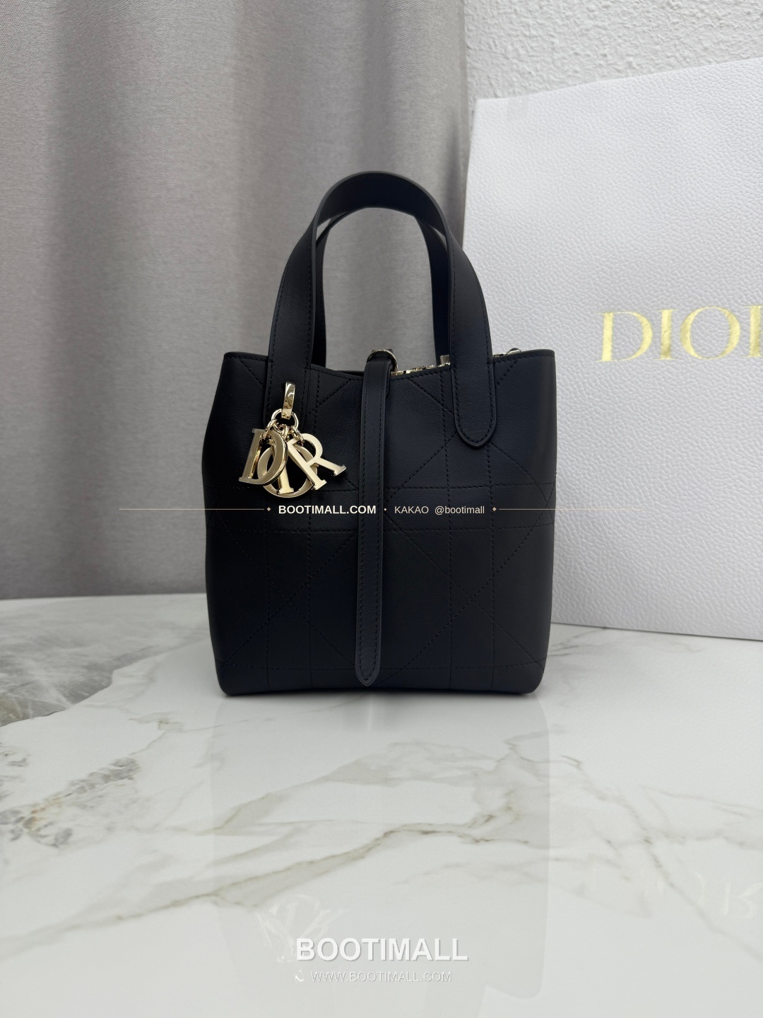 디올 투주르 레더 CD락 카나쥬 아이보리 토트백 Dior Toujours Leather CD Lock Cannage Ivory Tote Bag M2835 18.5cm 2