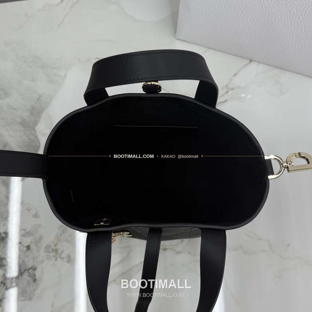 디올 투주르 레더 CD락 카나쥬 아이보리 토트백 Dior Toujours Leather CD Lock Cannage Ivory Tote Bag M2835 18.5cm 10