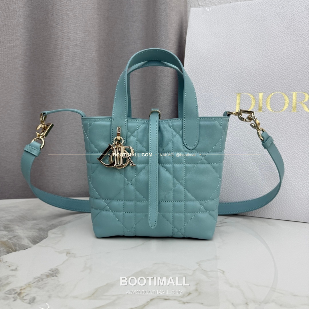 디올 투주르 레더 CD락 카나쥬 아이보리 토트백 Dior Toujours Leather CD Lock Cannage Ivory Tote Bag M2835 18.5cm 3