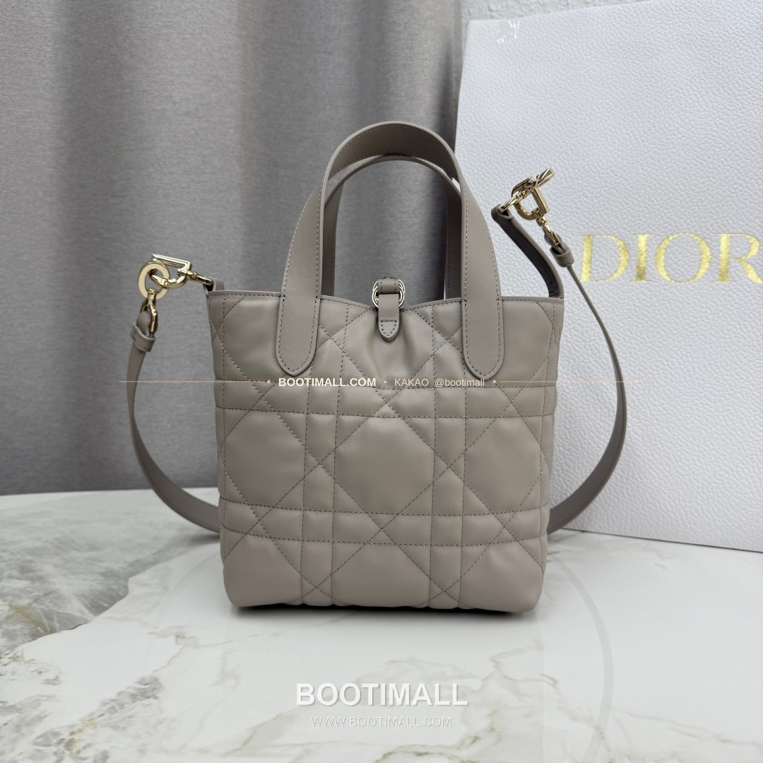 디올 투주르 레더 CD락 카나쥬 아이보리 토트백 Dior Toujours Leather CD Lock Cannage Ivory Tote Bag M2835 18.5cm 5