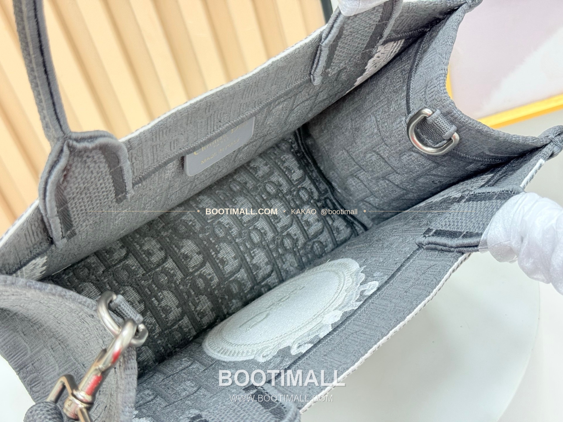 디올 JWA 캔버스 북토트 스몰 토트백 Dior JWA Canvas Book Tote Small Tote Bag 8835 26cm 9