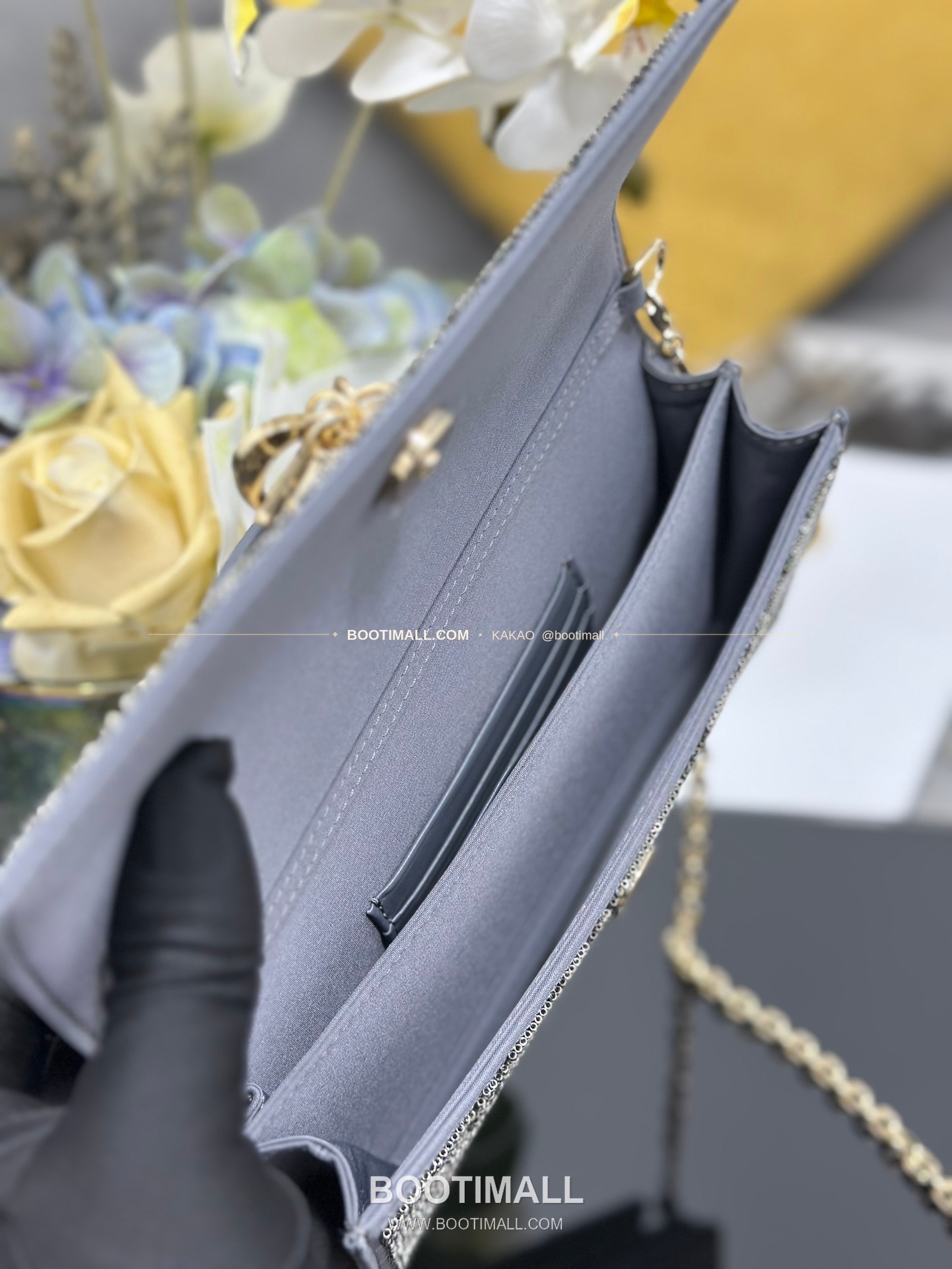 디올 미스디올 새틴 비즈자수 그레이 미니 체인백 Dior Miss Dior Satin Beaded Embroidery Grey Mini Chain Bag M0997 21cm 8