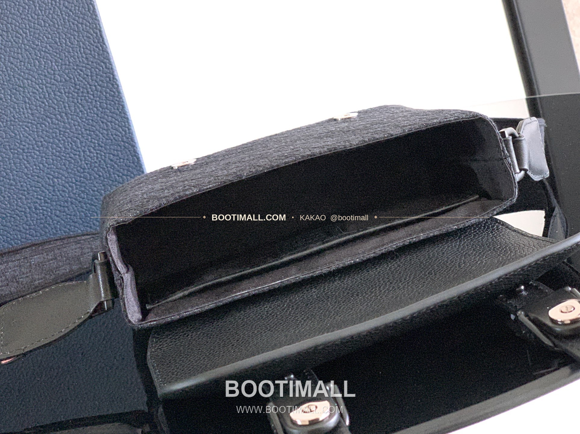 디올 데일리 오블리크 캔버스 레더 블랙 플랩 메신저백 Dior Daily Oblique Canvas Leather Black Flap Messenger Bag 2ESCA598YNU 20cm 9