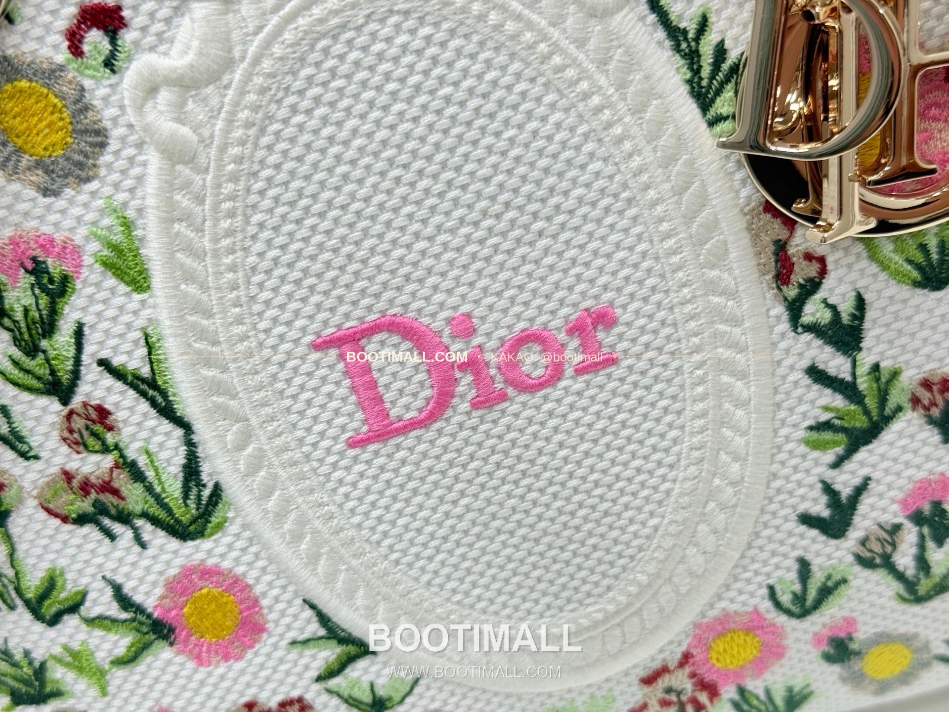 디올 레이디디올 자수 플로럴 멀티 미디엄 토트백 Dior Lady Dior Embroidered Floral Multi Medium Tote Bag 9920 24cm 6