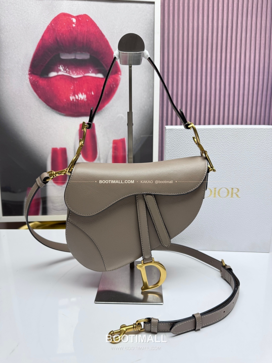 디올 새들 레더 CD로고 라지 숄더백 Dior Saddle Leather CD Logo Black Large Shoulder Bag 24cm 1