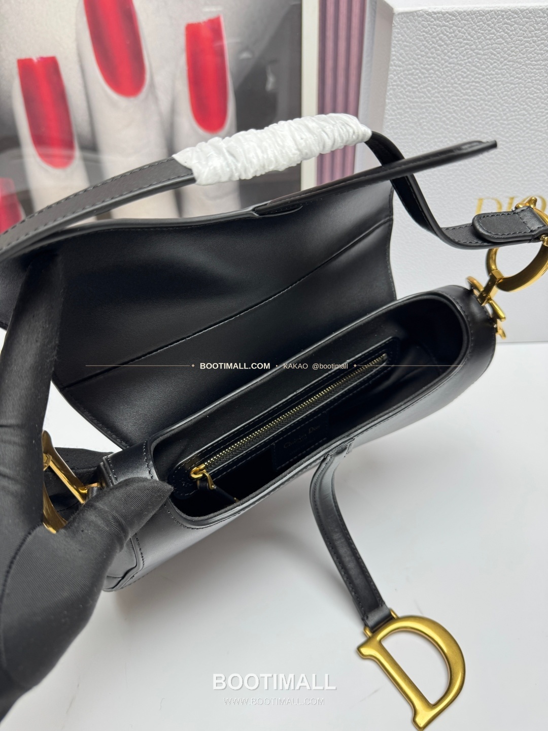 디올 새들 레더 CD로고 라지 숄더백 Dior Saddle Leather CD Logo Black Large Shoulder Bag 24cm 9