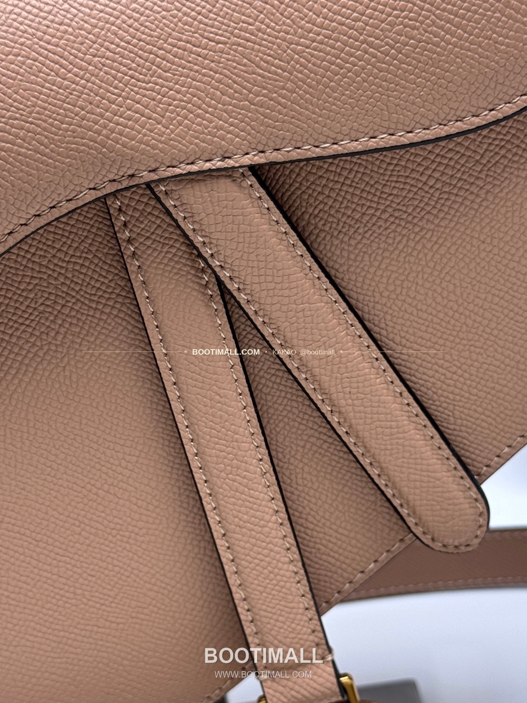 디올 새들 레더 CD로고 라지 숄더백 Dior Saddle Leather CD Logo Black Large Shoulder Bag 24cm 5