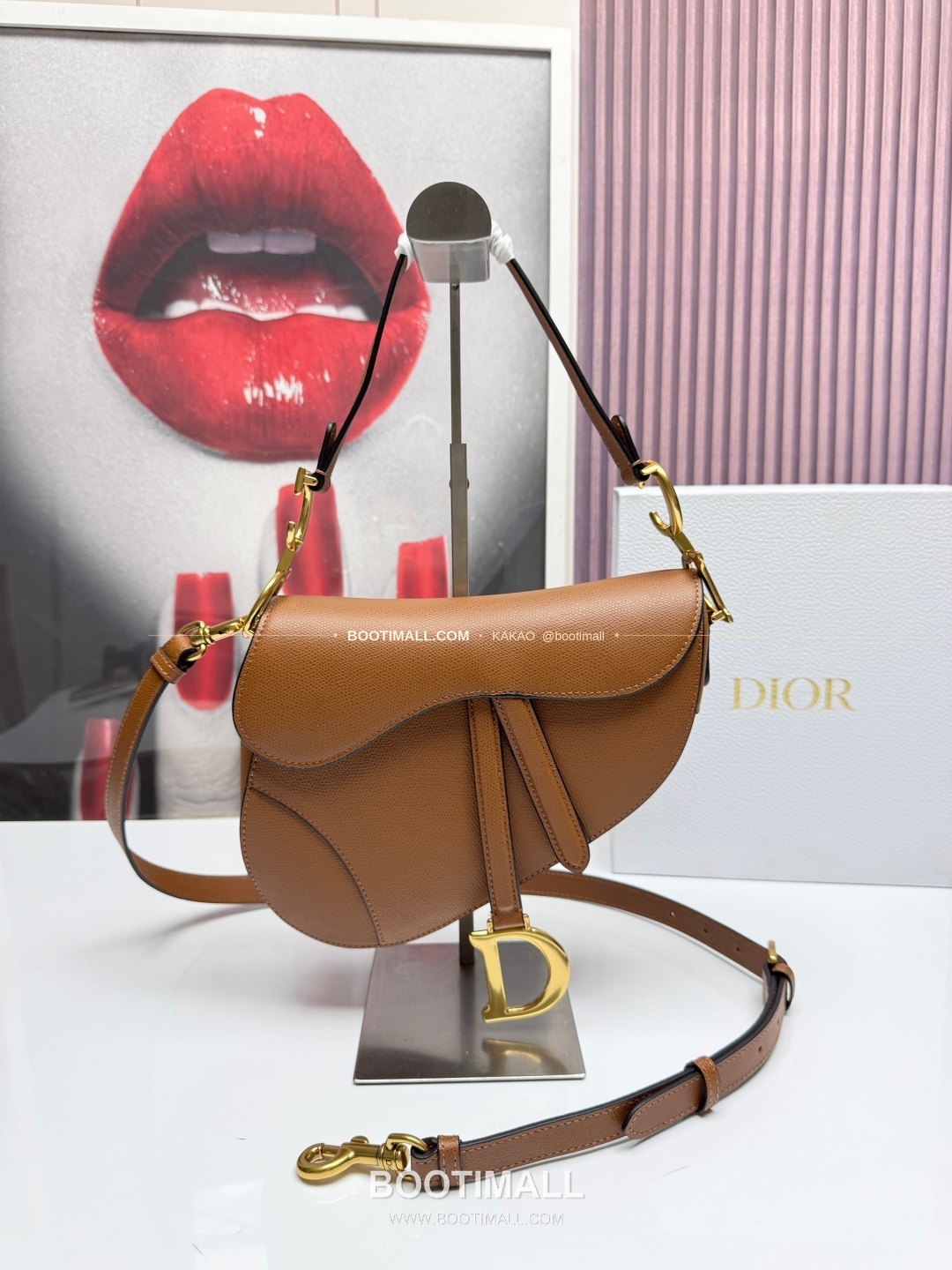 디올 새들 레더 CD로고 라지 숄더백 Dior Saddle Leather CD Logo Black Large Shoulder Bag 24cm 1