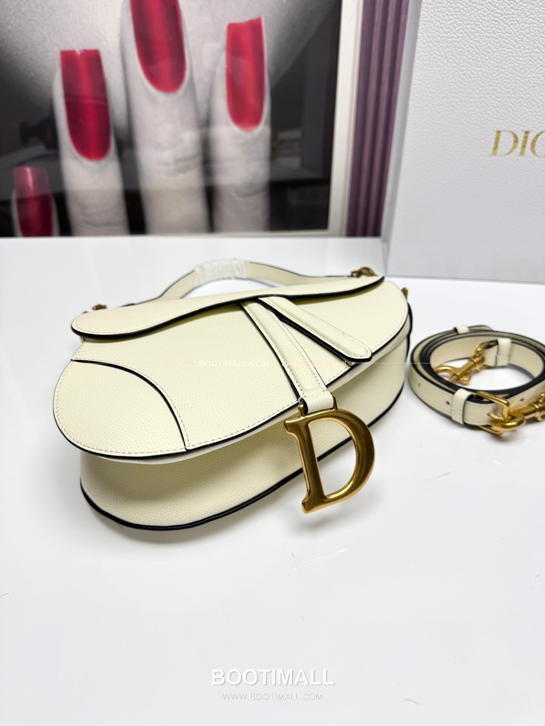 디올 새들 레더 CD로고 라지 숄더백 Dior Saddle Leather CD Logo Black Large Shoulder Bag 24cm 6