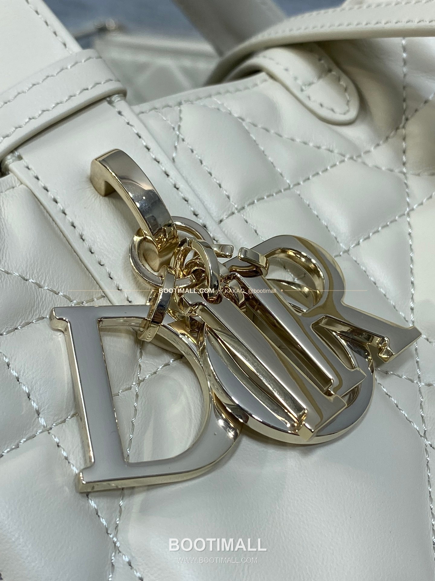 디올 투주르 카프스킨 카나쥬 아이보리 토트백 Dior Toujours Calfskin Cannage Ivory Tote Bag 2821 28.5cm 2