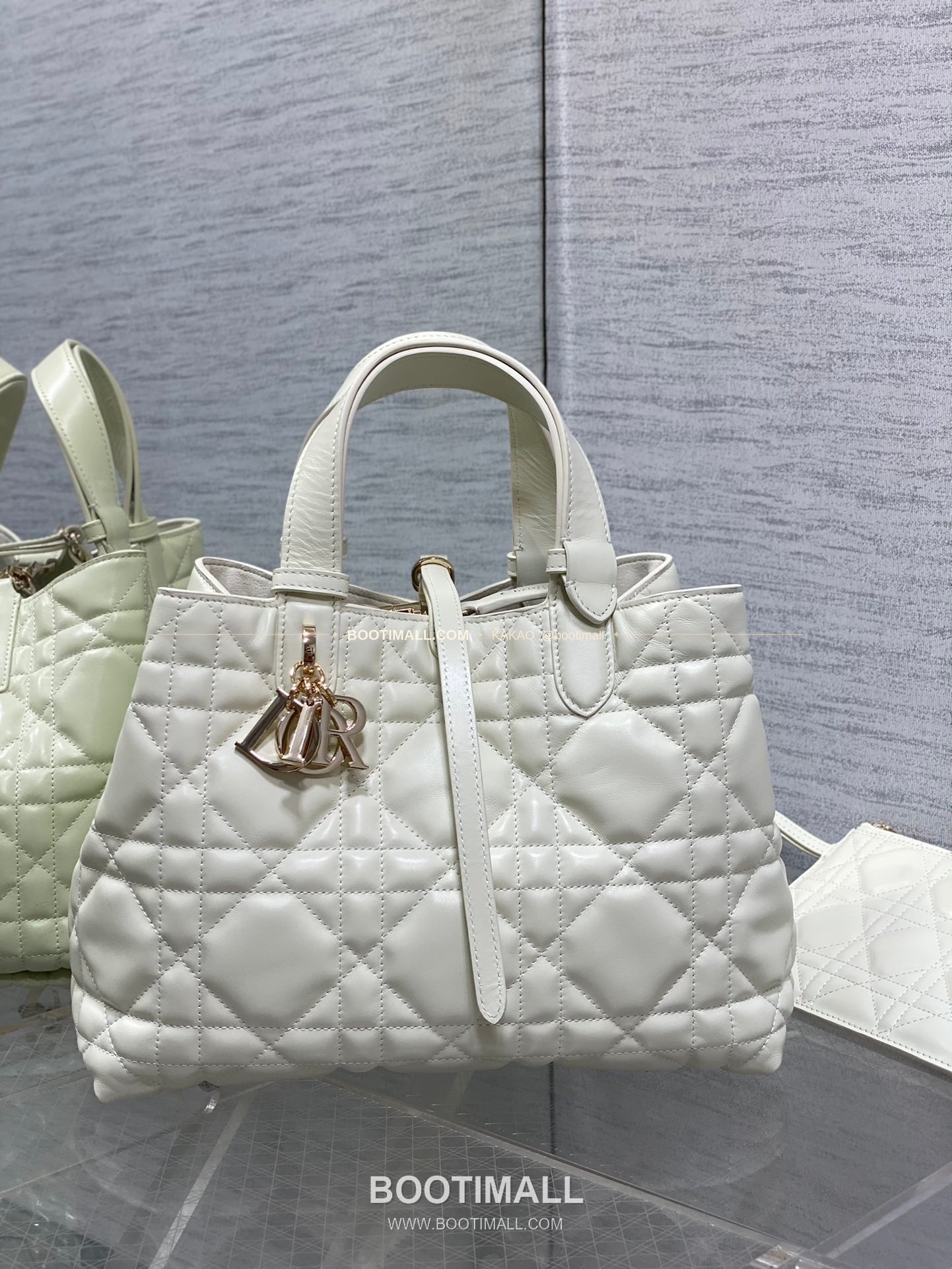디올 투주르 카프스킨 카나쥬 아이보리 토트백 Dior Toujours Calfskin Cannage Ivory Tote Bag 2821 28.5cm 1