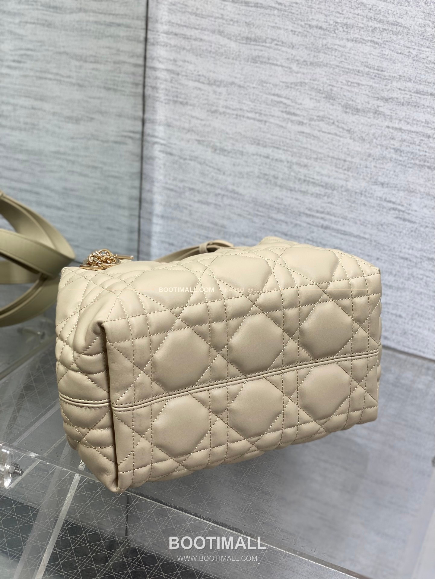 디올 투주르 카프스킨 카나쥬 아이보리 스몰 토트백 Dior Toujours Calfskin Cannage Ivory Small Tote Bag 2822 23cm 7