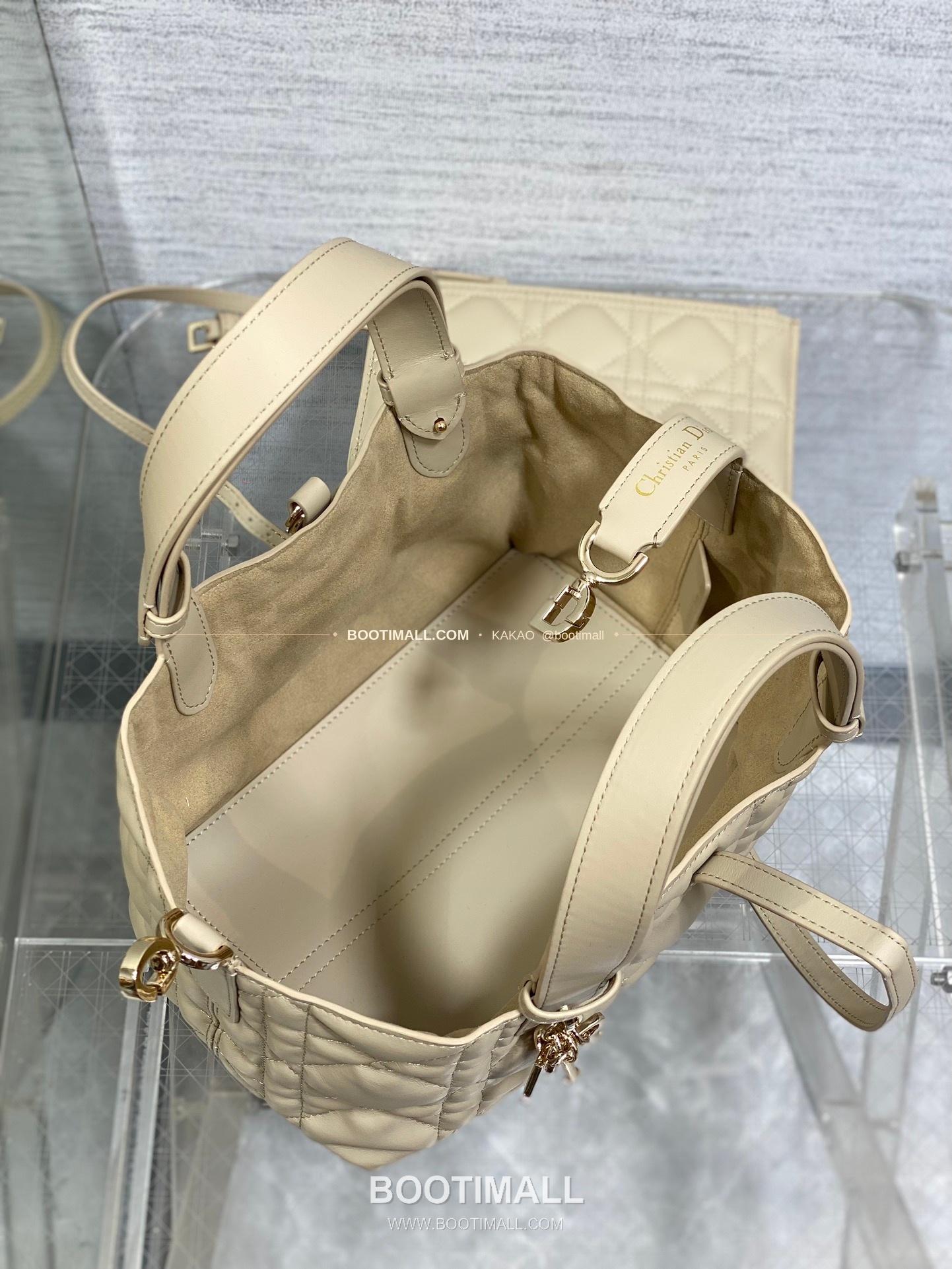 디올 투주르 카프스킨 카나쥬 아이보리 스몰 토트백 Dior Toujours Calfskin Cannage Ivory Small Tote Bag 2822 23cm 8
