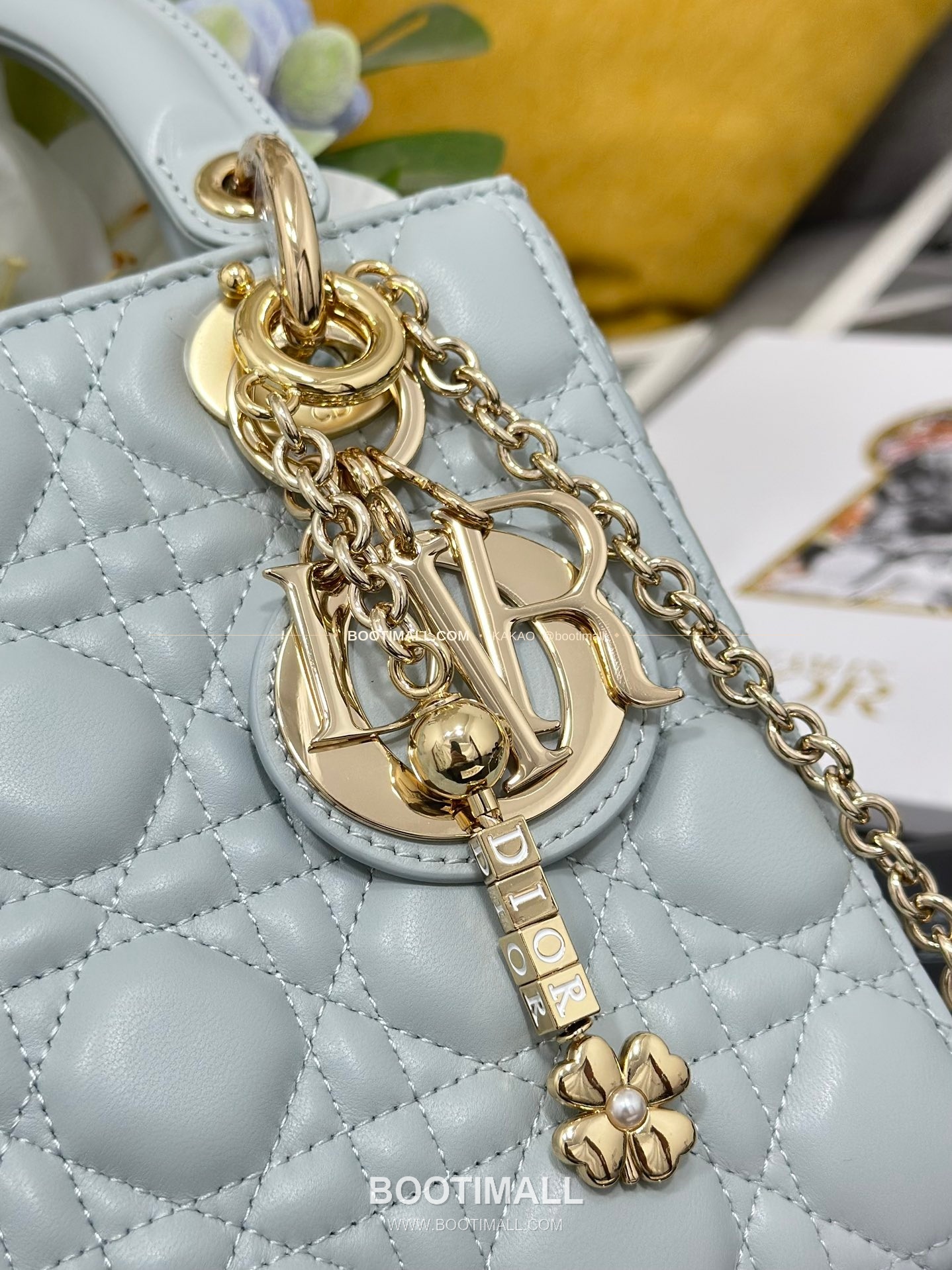 디올 레이디디올 램스킨 카나쥬 블랙 미니 체인 토트백 Dior Lady Dior Lambskin Cannage Black Mini Chain Tote Bag M0638 20cm 4