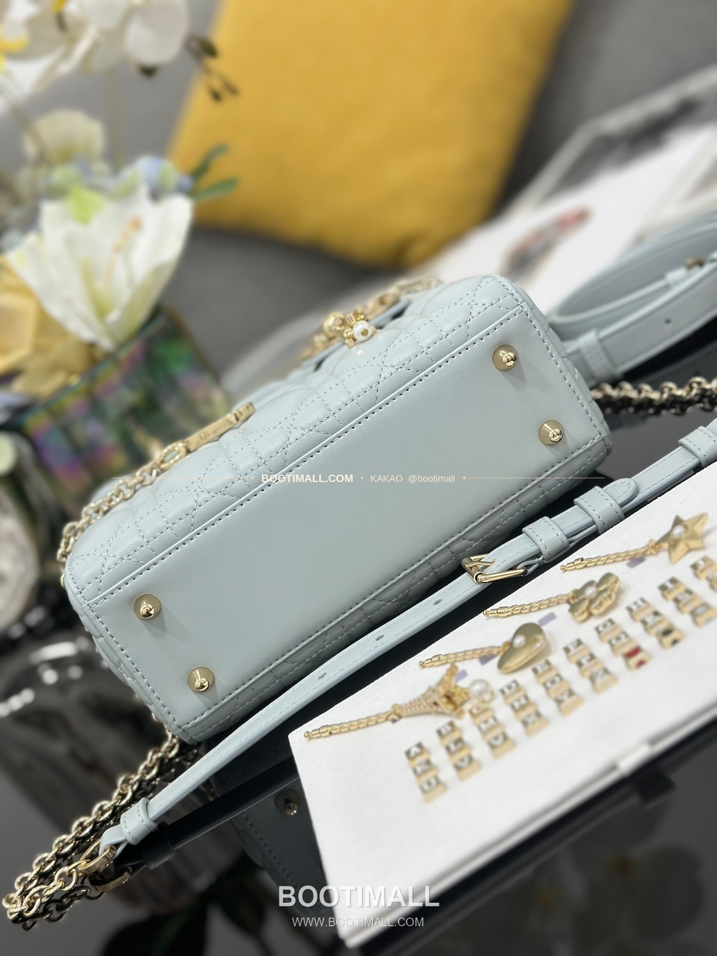 디올 레이디디올 램스킨 카나쥬 블랙 미니 체인 토트백 Dior Lady Dior Lambskin Cannage Black Mini Chain Tote Bag M0638 20cm 11