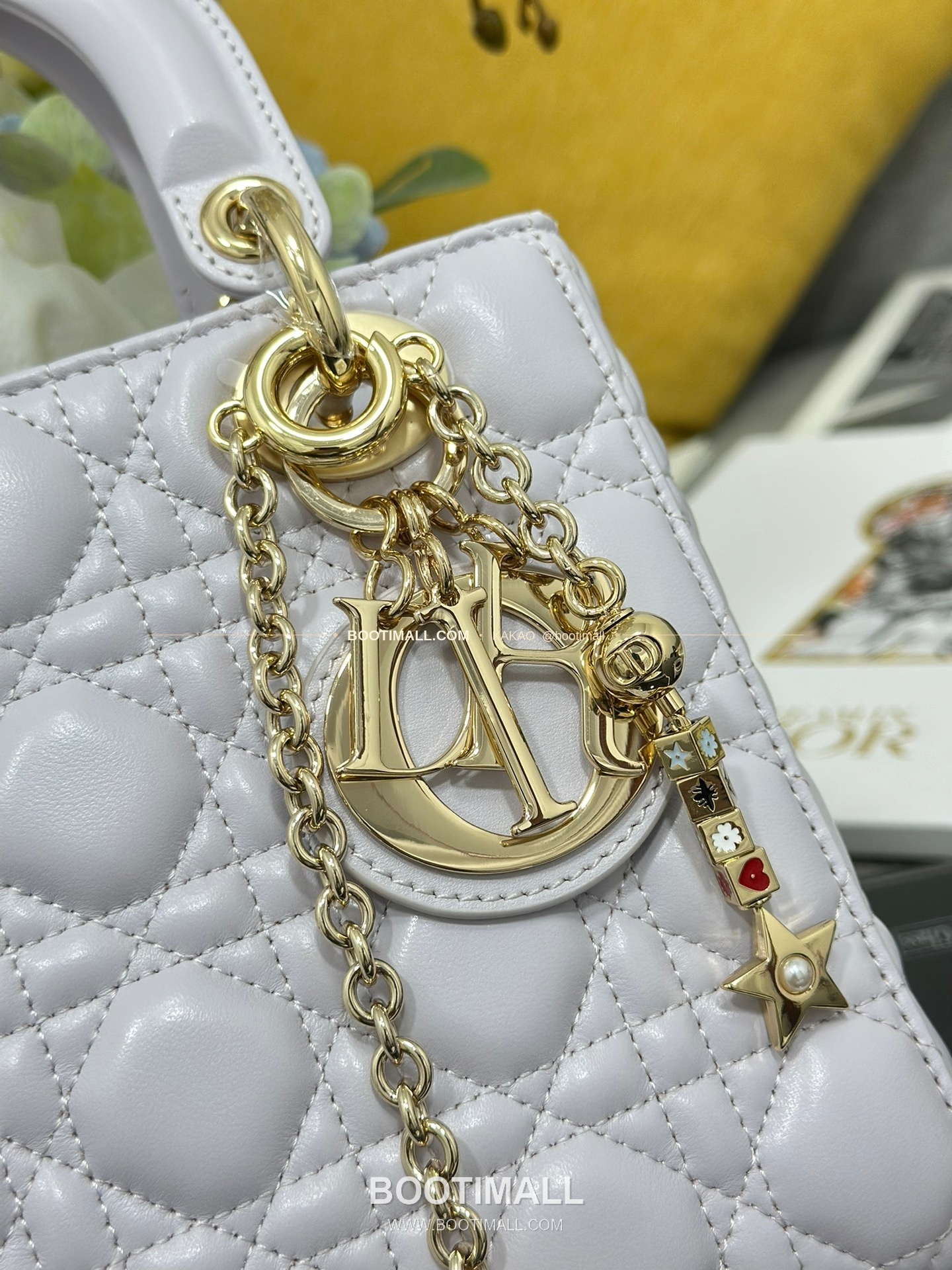 디올 레이디디올 램스킨 카나쥬 블랙 미니 체인 토트백 Dior Lady Dior Lambskin Cannage Black Mini Chain Tote Bag M0638 20cm 4