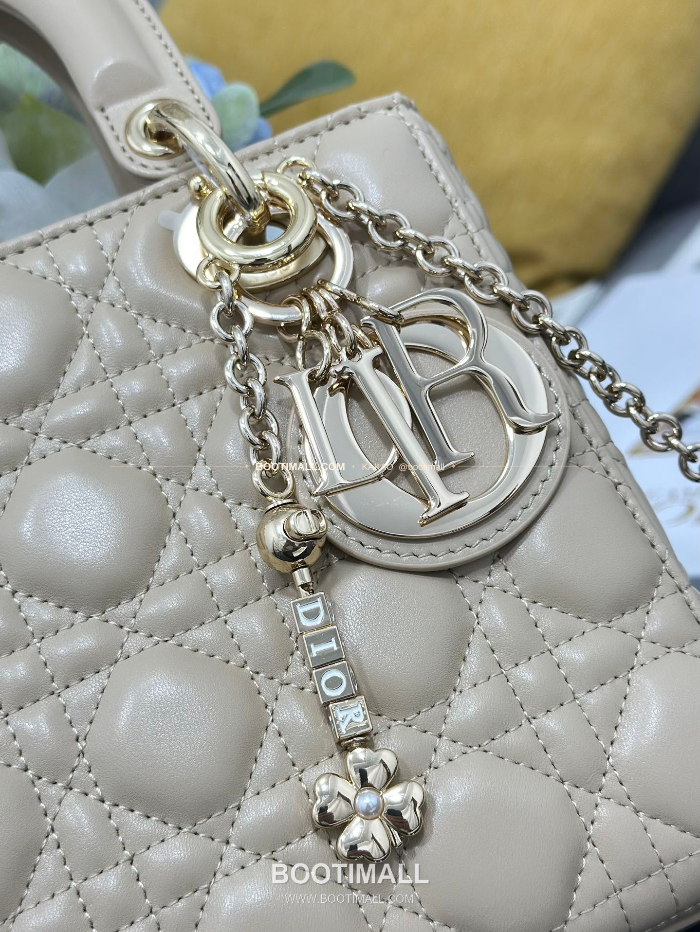 디올 레이디디올 램스킨 카나쥬 블랙 미니 체인 토트백 Dior Lady Dior Lambskin Cannage Black Mini Chain Tote Bag M0638 20cm 3