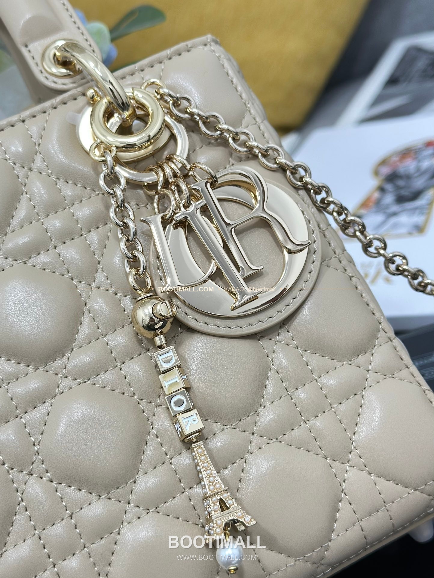 디올 레이디디올 램스킨 카나쥬 블랙 미니 체인 토트백 Dior Lady Dior Lambskin Cannage Black Mini Chain Tote Bag M0638 20cm 4