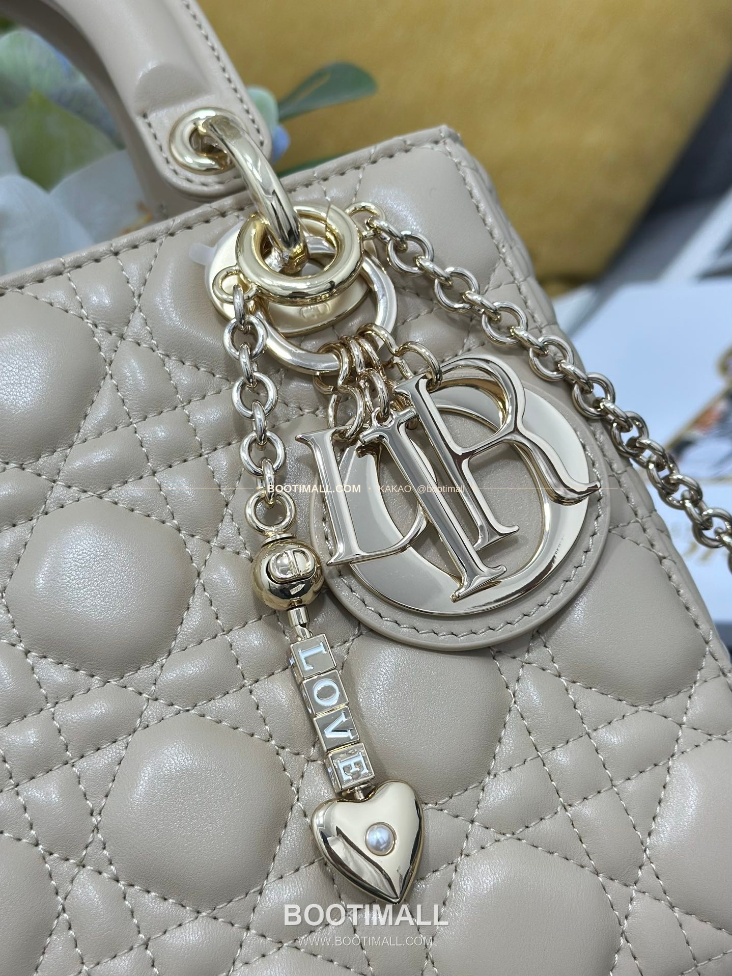 디올 레이디디올 램스킨 카나쥬 블랙 미니 체인 토트백 Dior Lady Dior Lambskin Cannage Black Mini Chain Tote Bag M0638 20cm 5