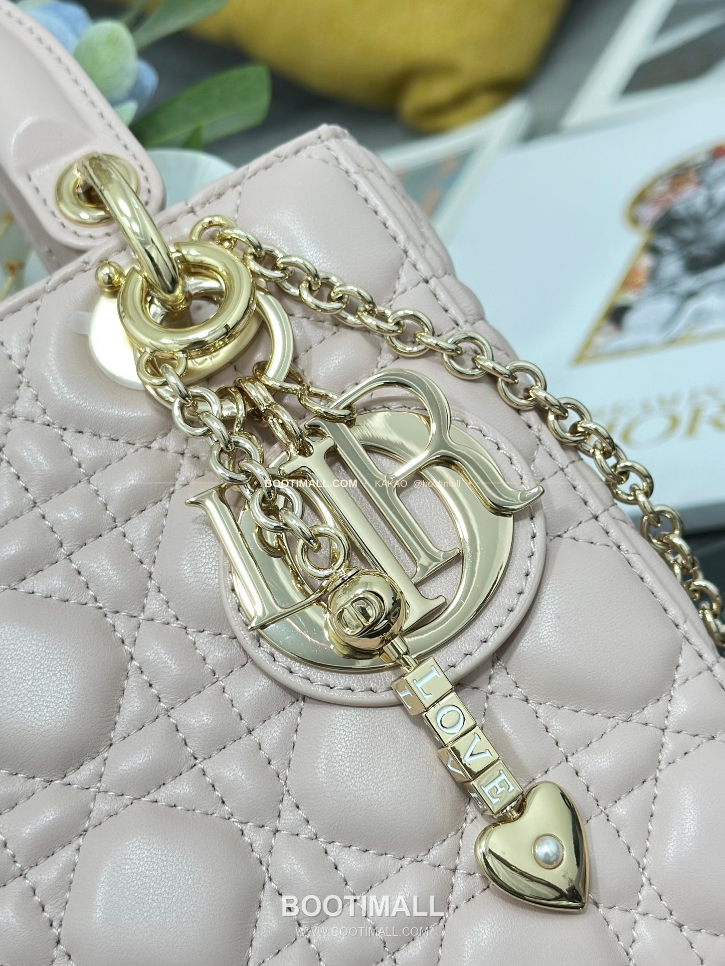 디올 레이디디올 램스킨 카나쥬 블랙 미니 체인 토트백 Dior Lady Dior Lambskin Cannage Black Mini Chain Tote Bag M0638 20cm 4