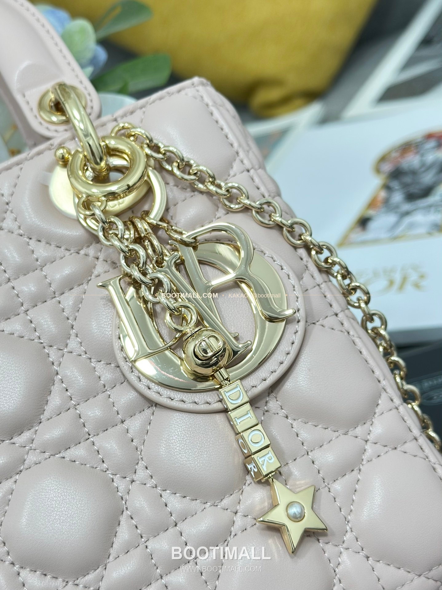 디올 레이디디올 램스킨 카나쥬 블랙 미니 체인 토트백 Dior Lady Dior Lambskin Cannage Black Mini Chain Tote Bag M0638 20cm 6