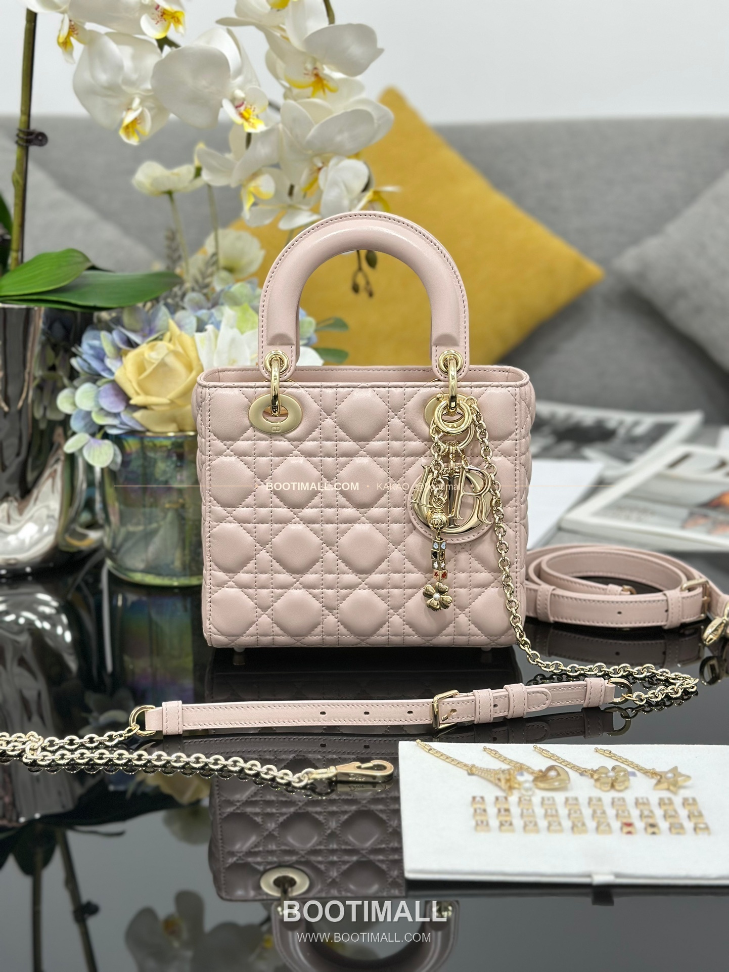 디올 레이디디올 램스킨 카나쥬 블랙 미니 체인 토트백 Dior Lady Dior Lambskin Cannage Black Mini Chain Tote Bag M0638 20cm 7