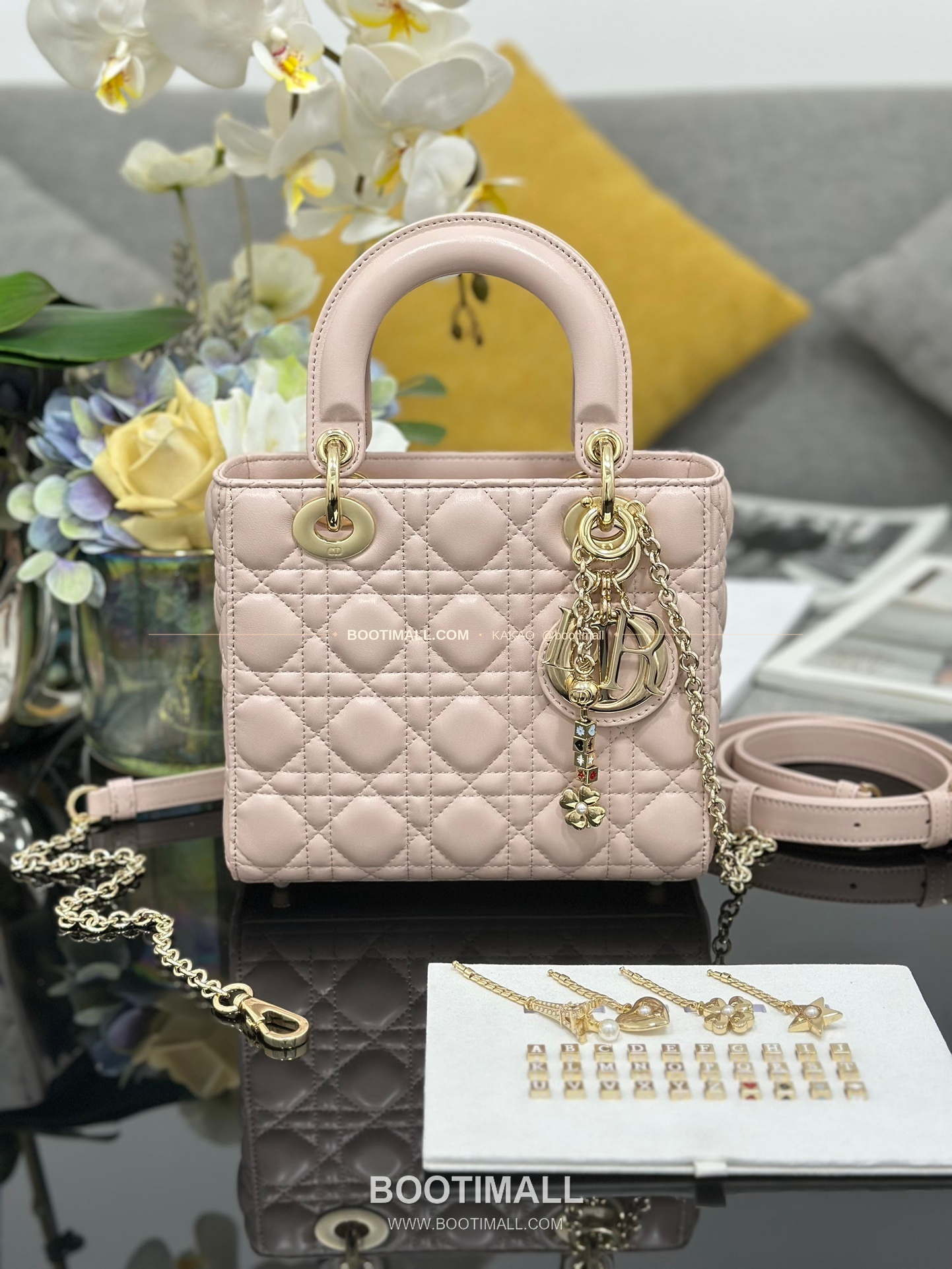 디올 레이디디올 램스킨 카나쥬 블랙 미니 체인 토트백 Dior Lady Dior Lambskin Cannage Black Mini Chain Tote Bag M0638 20cm 8