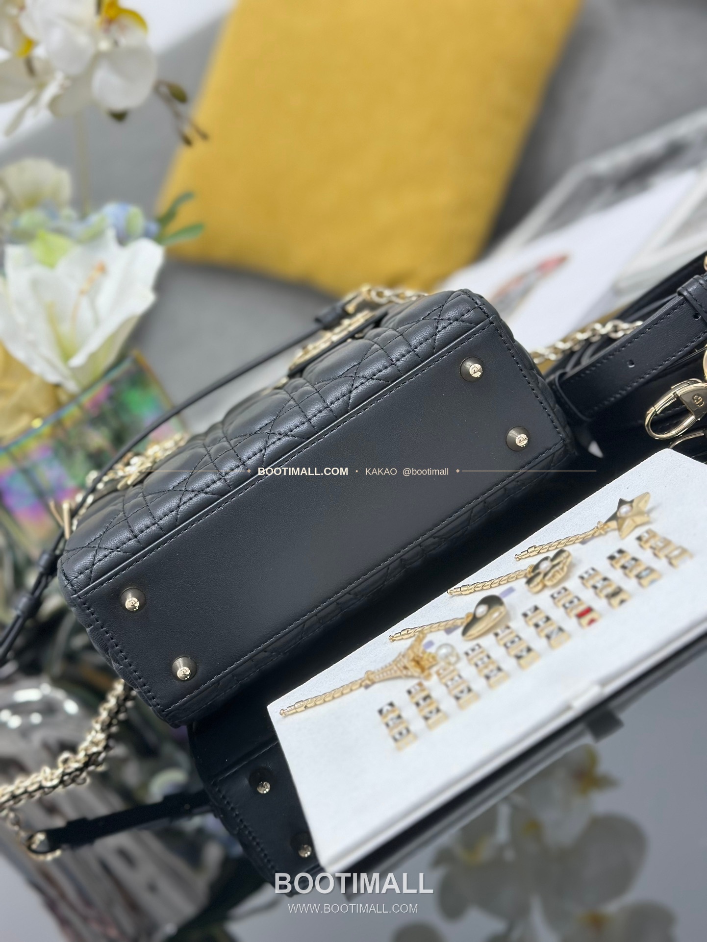 디올 레이디디올 램스킨 카나쥬 블랙 미니 체인 토트백 Dior Lady Dior Lambskin Cannage Black Mini Chain Tote Bag M0638 20cm 12