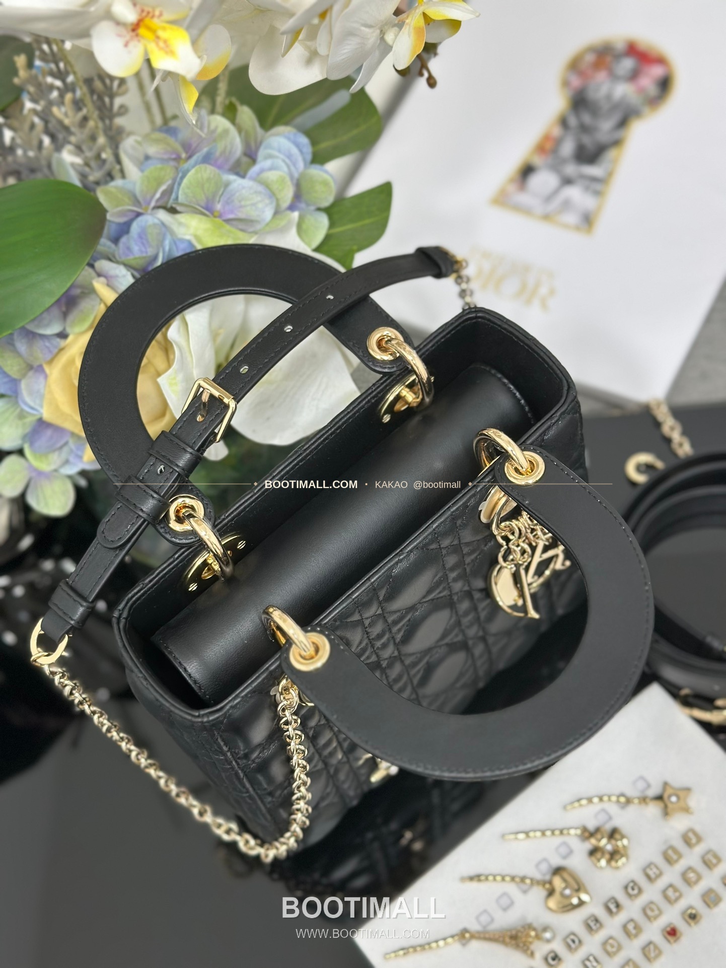 디올 레이디디올 램스킨 카나쥬 블랙 미니 체인 토트백 Dior Lady Dior Lambskin Cannage Black Mini Chain Tote Bag M0638 20cm 14