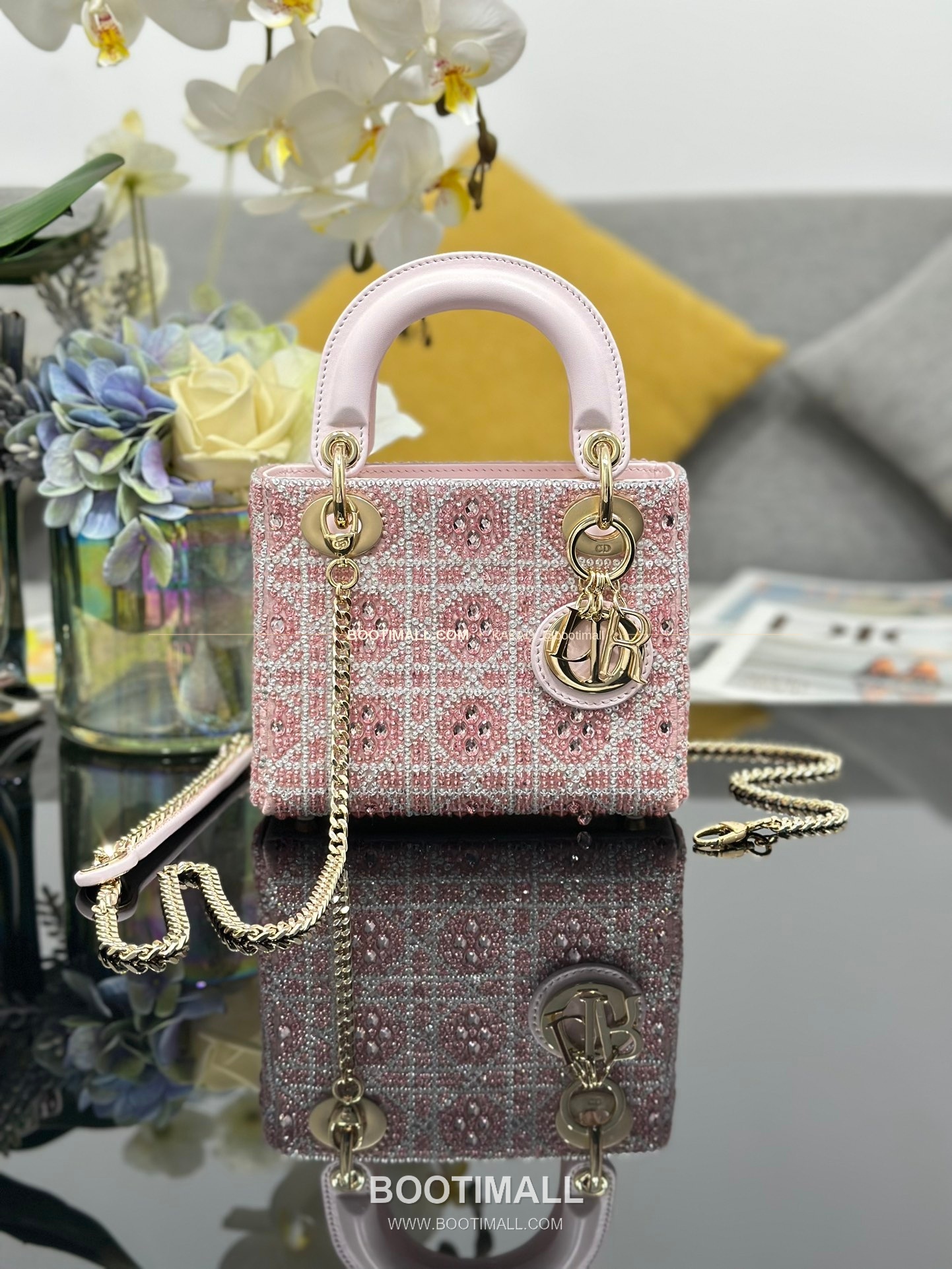 디올 레이디디올 크리스탈자수 패브릭 핑크 미니 토트백 Dior Lady Dior Crystal Embroidery Fabric Pink Mini Tote Bag M0505 17cm 1