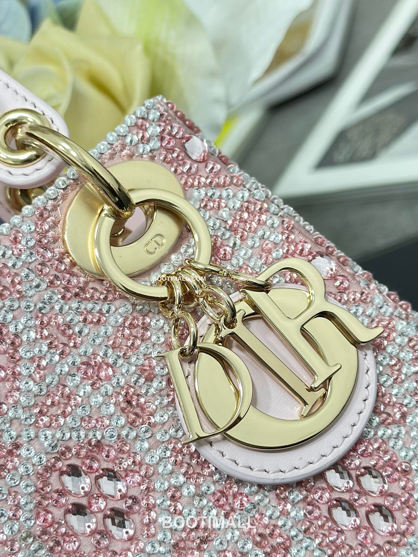 디올 레이디디올 크리스탈자수 패브릭 핑크 미니 토트백 Dior Lady Dior Crystal Embroidery Fabric Pink Mini Tote Bag M0505 17cm 6