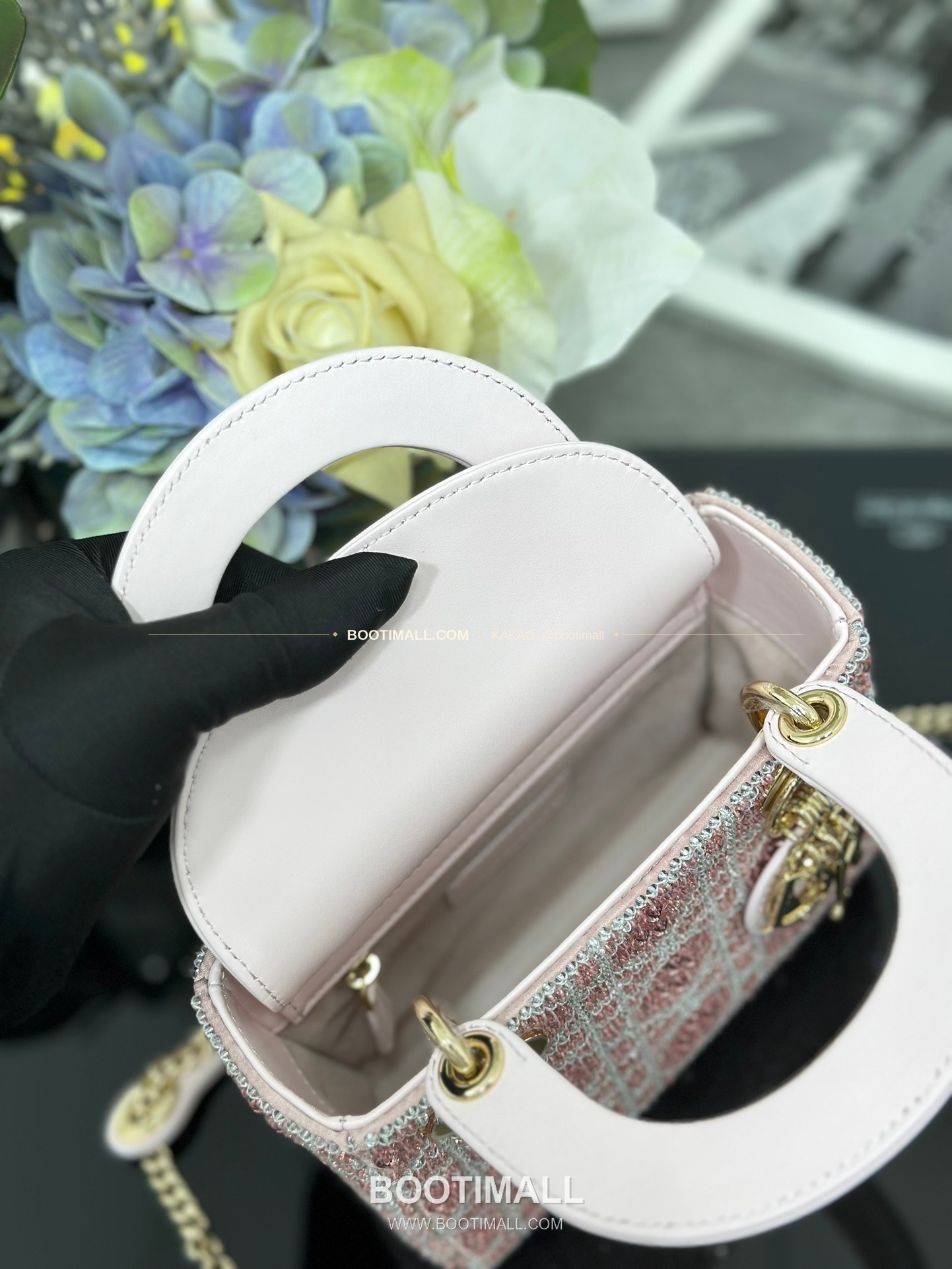 디올 레이디디올 크리스탈자수 패브릭 핑크 미니 토트백 Dior Lady Dior Crystal Embroidery Fabric Pink Mini Tote Bag M0505 17cm 8