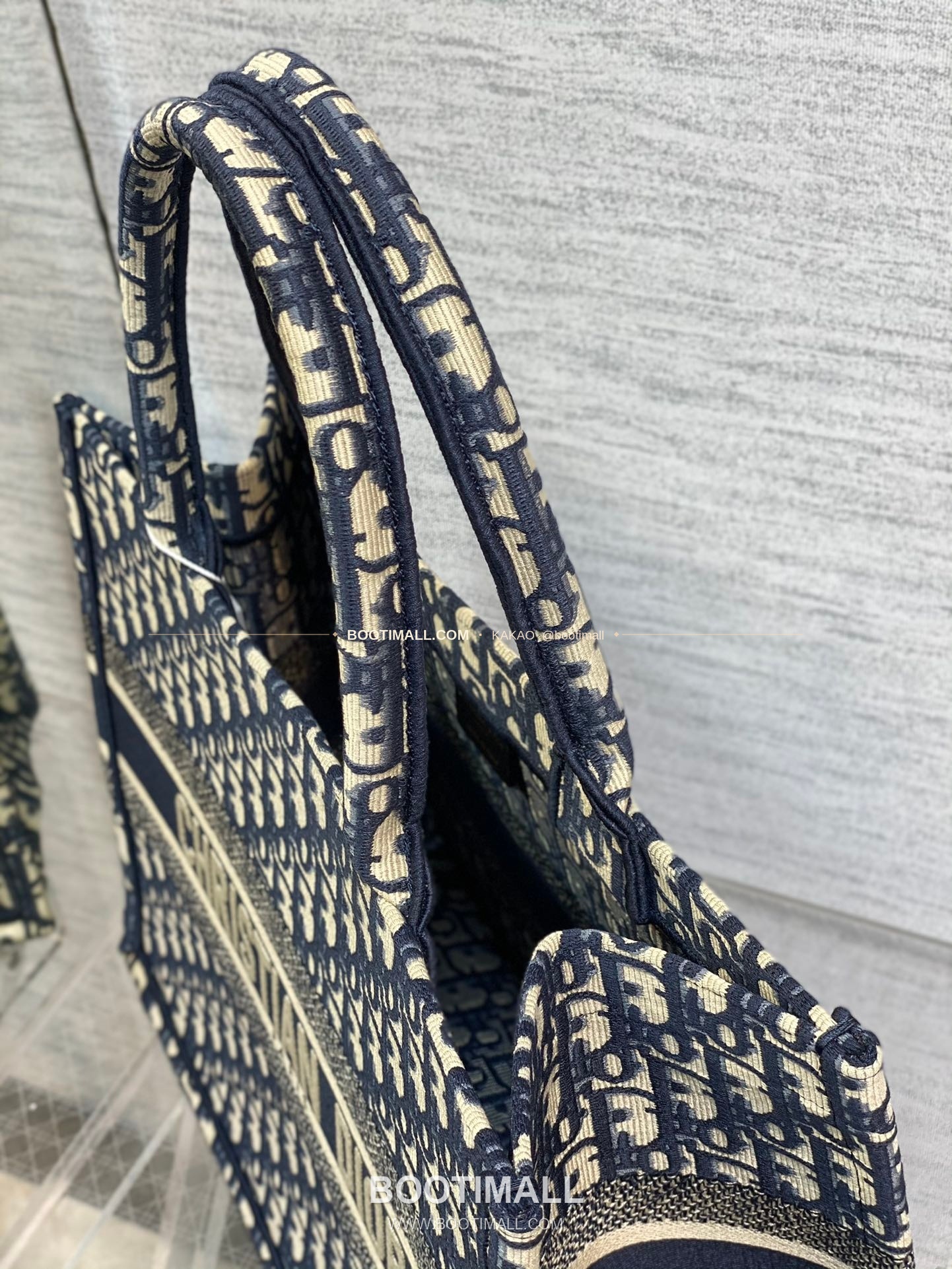 디올 오블리크 자수 캔버스 블루 미디엄 토트백 Dior Oblique Embroidered Canvas Blue Medium Tote Bag 8001 36cm 5