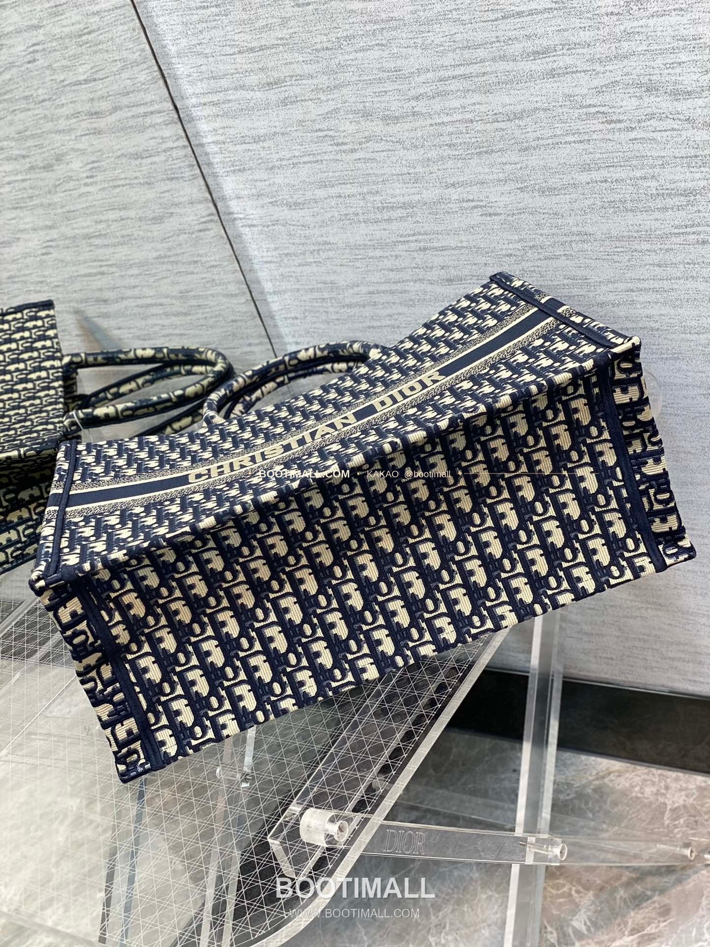 디올 오블리크 자수 캔버스 블루 라지 토트백 Dior Oblique Embroidered Canvas Blue Large Tote Bag 8001 42cm 7