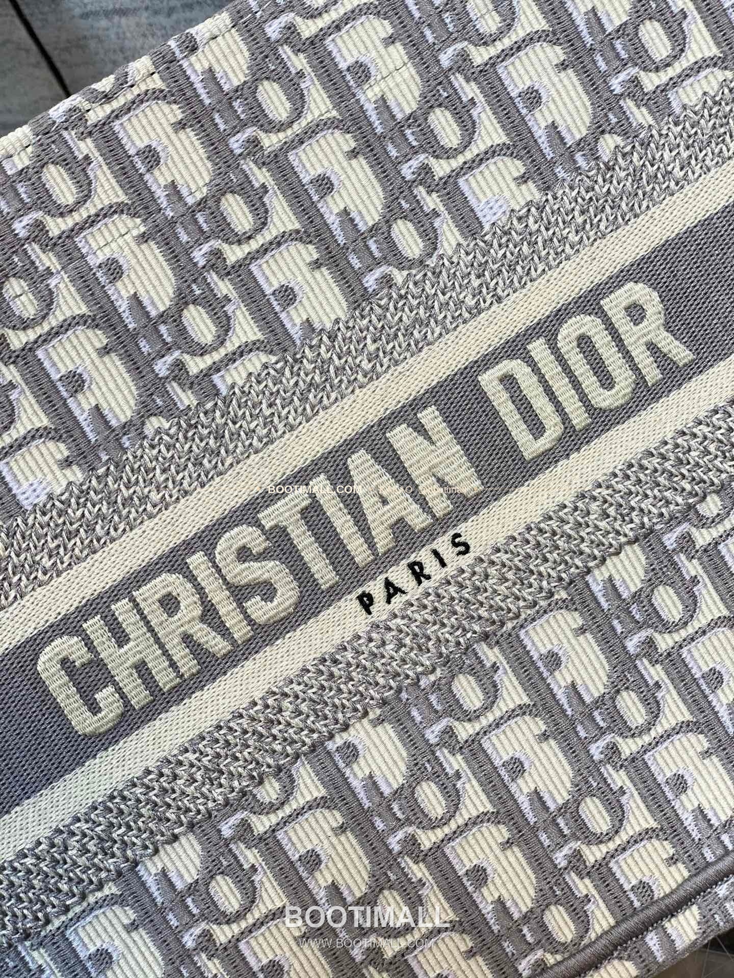 디올 오블리크 자수 캔버스 스몰 토트백 Dior Oblique Embroidered Canvas Small Tote Bag 8002 26cm 2