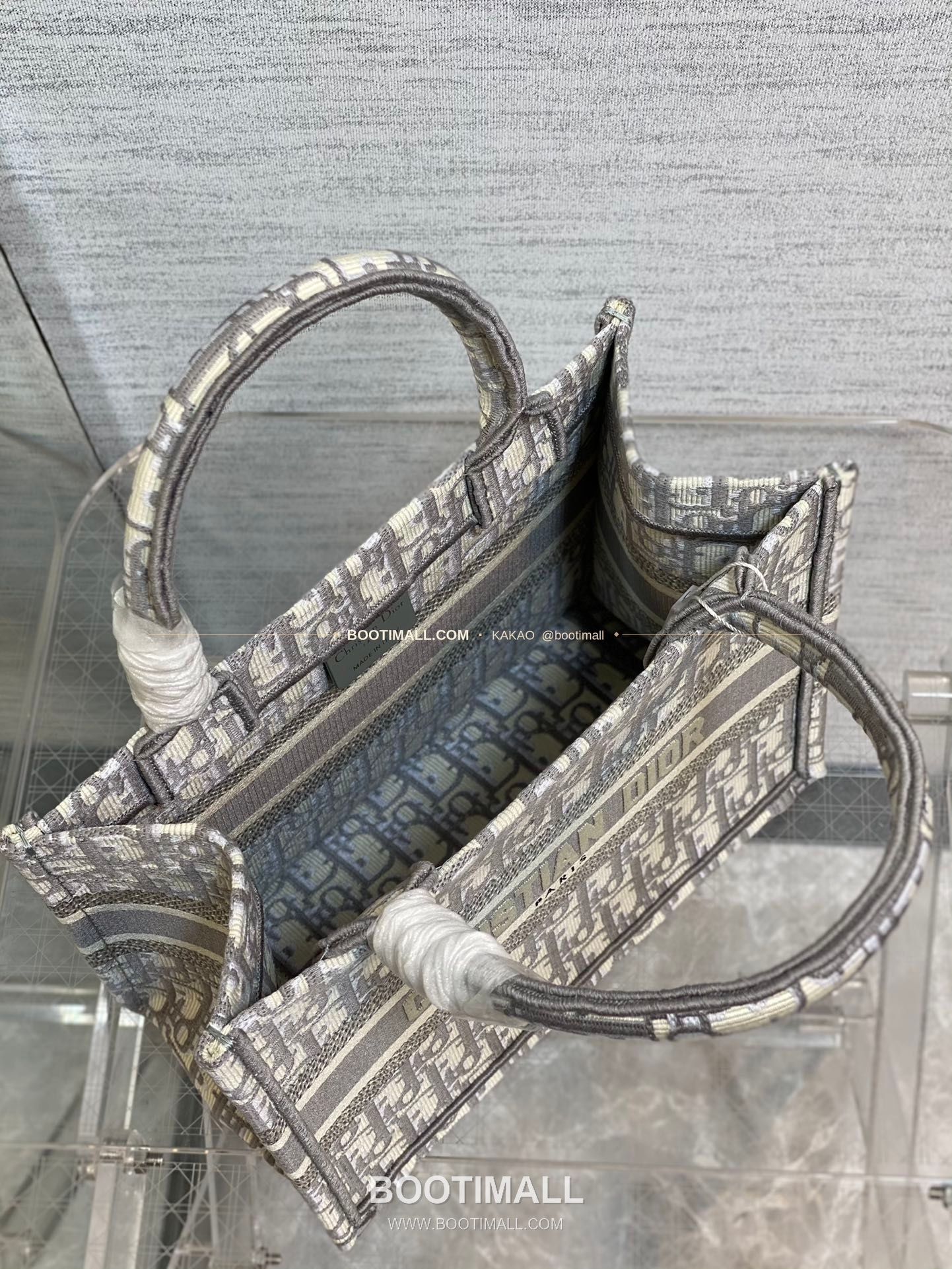 디올 오블리크 자수 캔버스 스몰 토트백 Dior Oblique Embroidered Canvas Small Tote Bag 8002 26cm 8