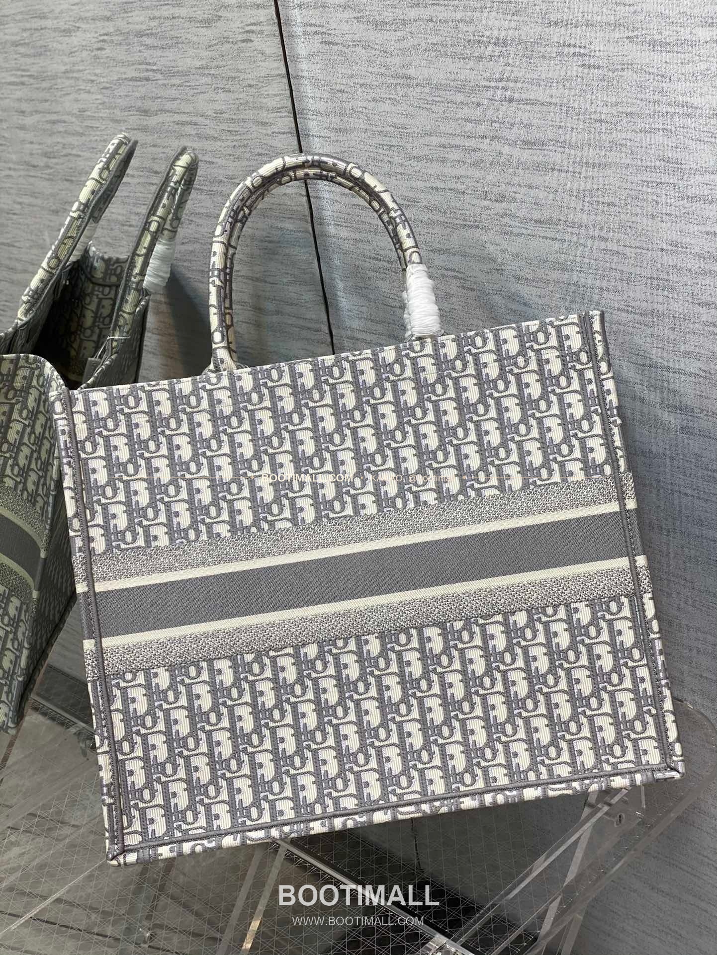 디올 오블리크 자수 캔버스 블루 라지 토트백 Dior Oblique Embroidered Canvas Blue Large Tote Bag 8001 42cm 4