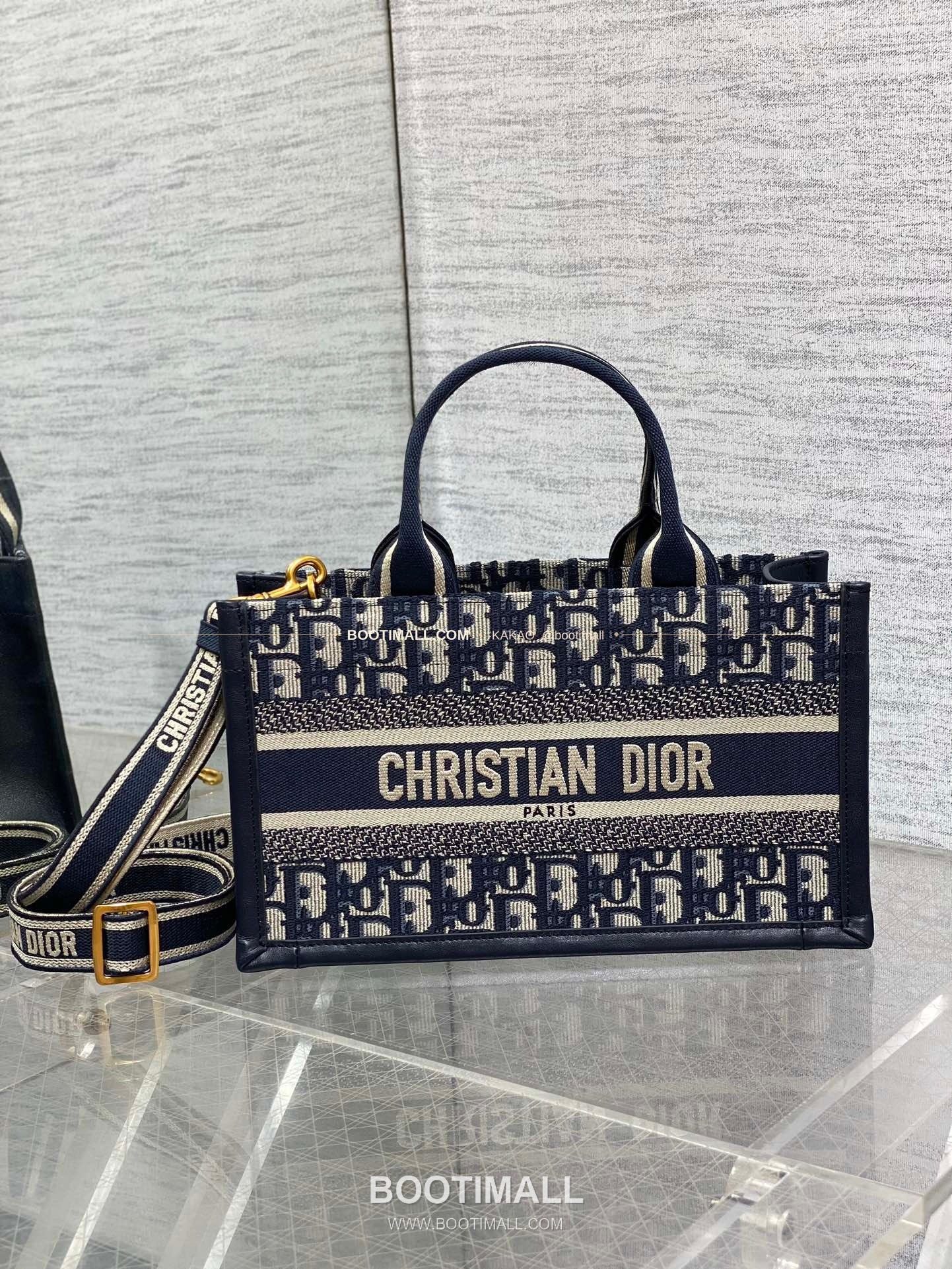 디올 오블리크 자수 캔버스 스트랩 스몰 토트백 Dior Oblique Embroidered Canvas Strap Small Tote Bag 27cm 1