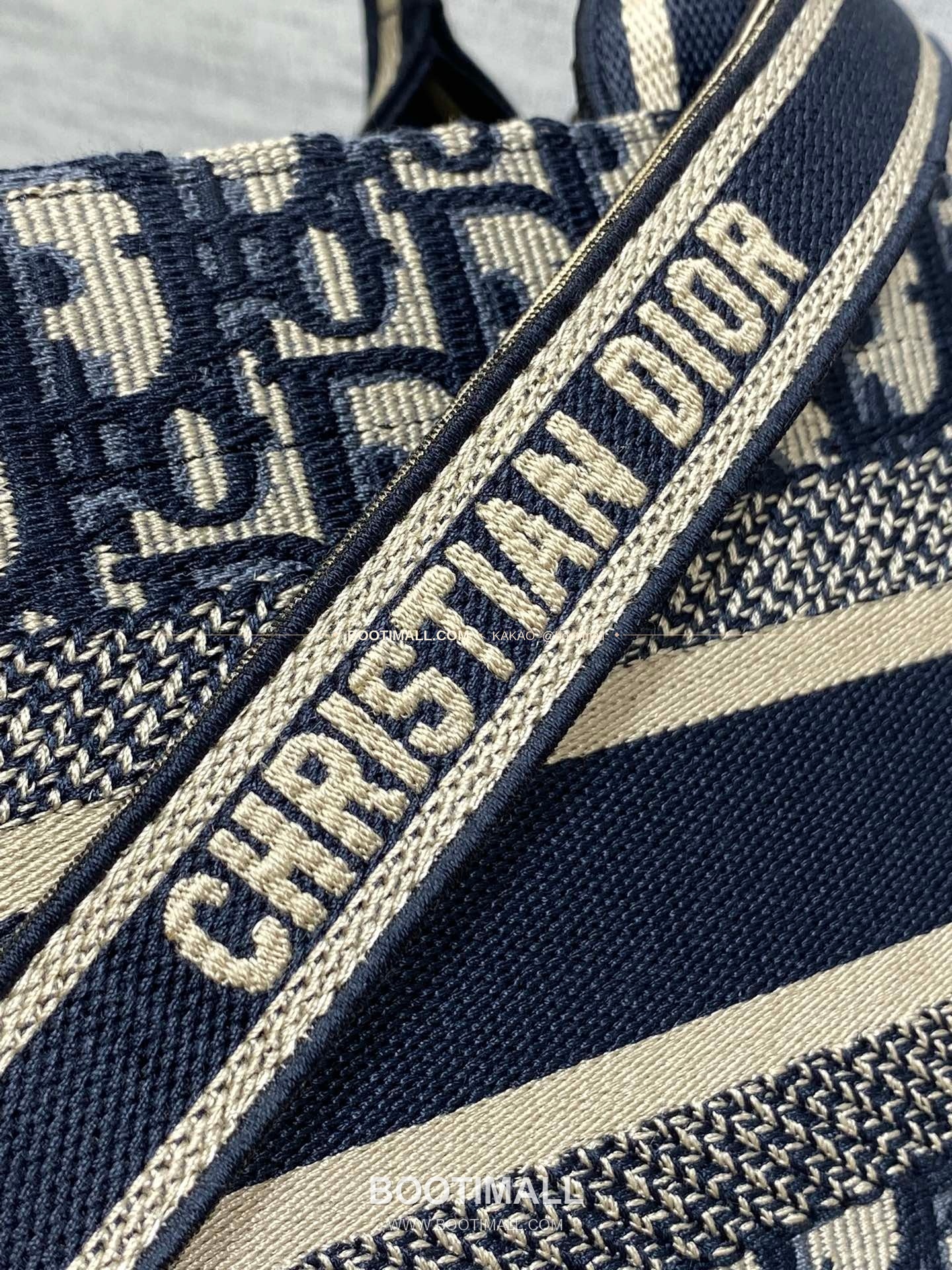 디올 오블리크 자수 캔버스 스트랩 스몰 토트백 Dior Oblique Embroidered Canvas Strap Small Tote Bag 27cm 6