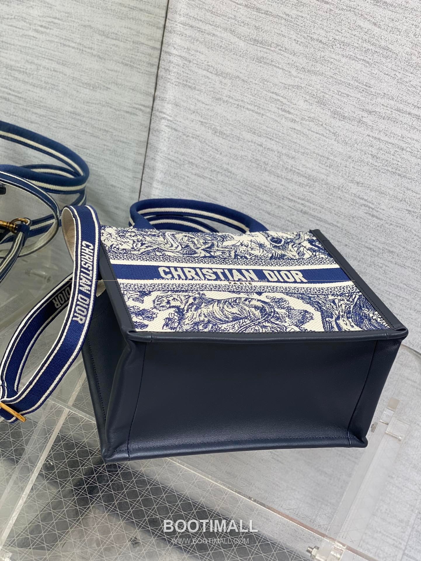 디올 오블리크 자수 캔버스 스트랩 스몰 토트백 Dior Oblique Embroidered Canvas Strap Small Tote Bag 26cm 7