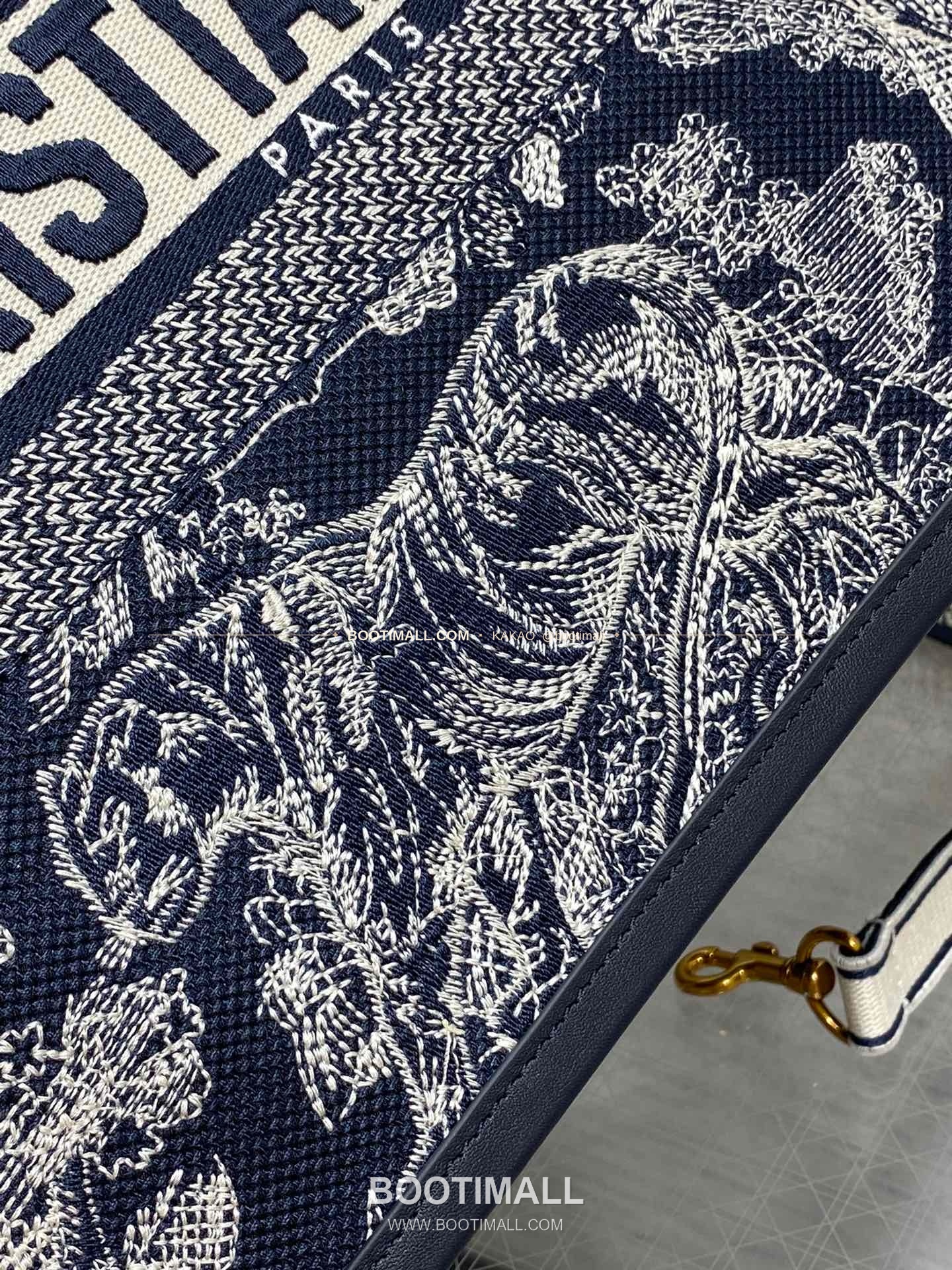 디올 오블리크 자수 캔버스 스트랩 미디엄 토트백 Dior Oblique Embroidered Canvas Strap Medium Tote Bag 36cm 3