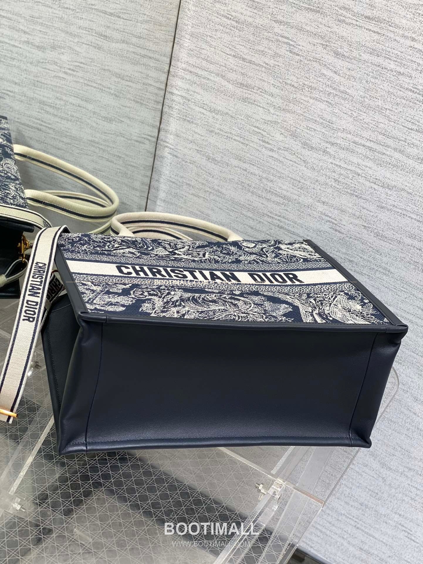 디올 오블리크 자수 캔버스 스트랩 미디엄 토트백 Dior Oblique Embroidered Canvas Strap Medium Tote Bag 36cm 7