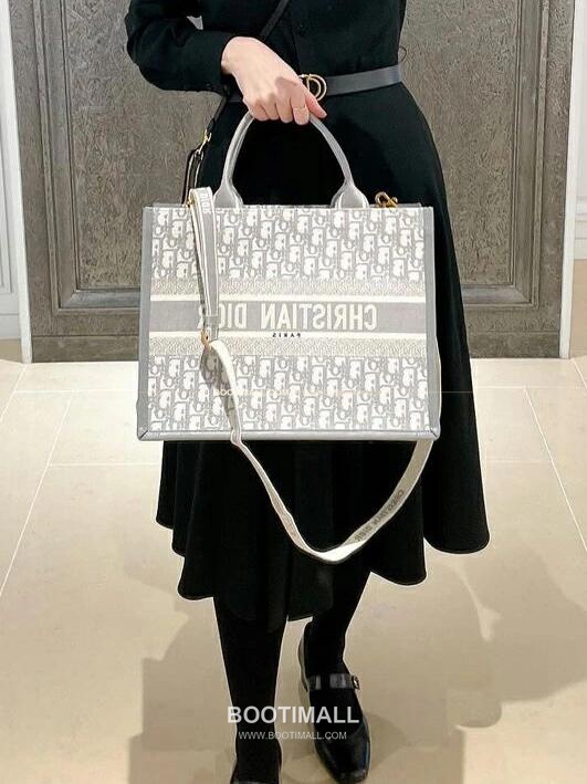 디올 오블리크 자수 캔버스 스트랩 미디엄 토트백 Dior Oblique Embroidered Canvas Strap Medium Tote Bag 36cm 3