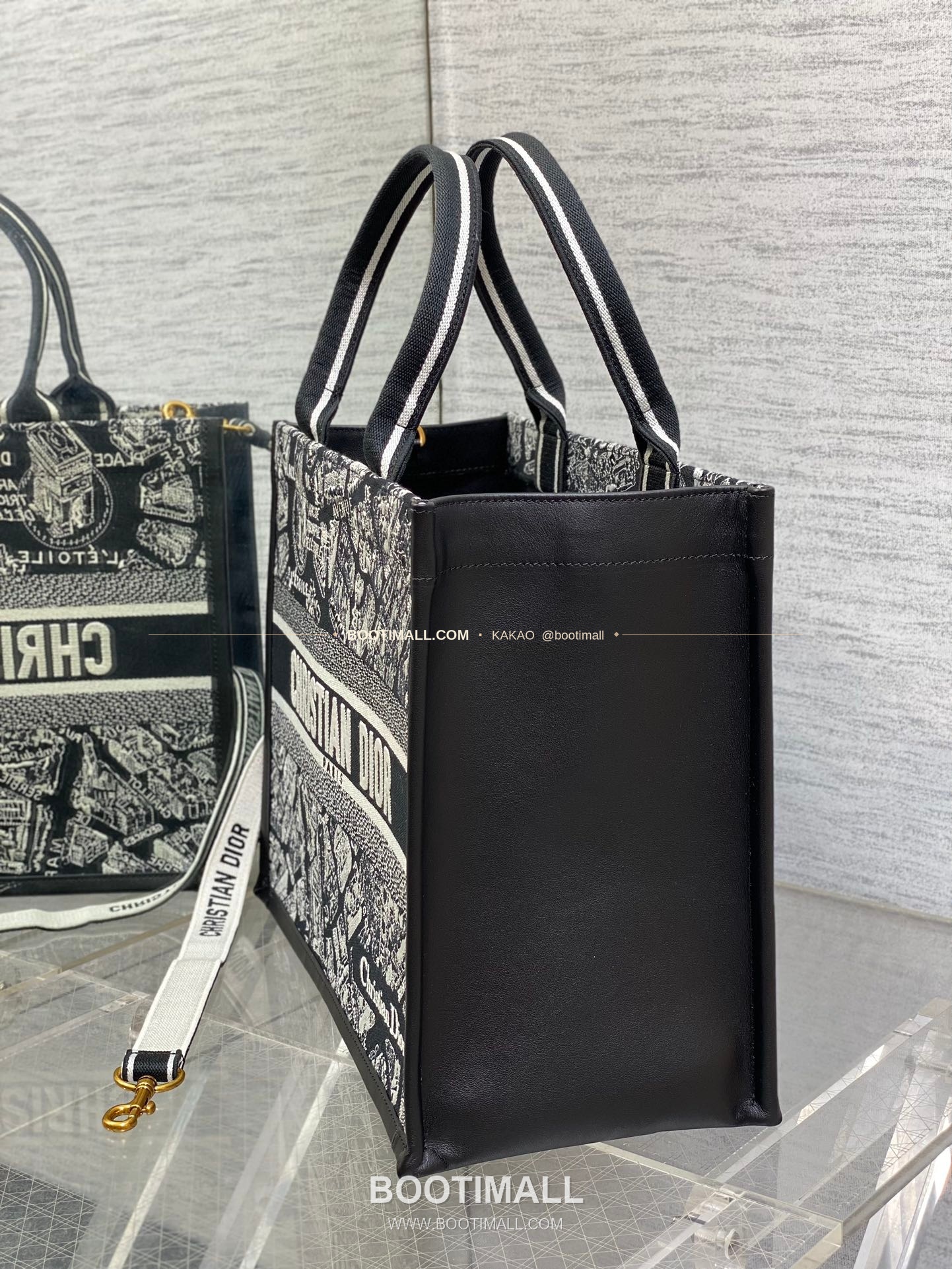 디올 오블리크 자수 캔버스 스트랩 미디엄 토트백 Dior Oblique Embroidered Canvas Strap Medium Tote Bag 36cm 11