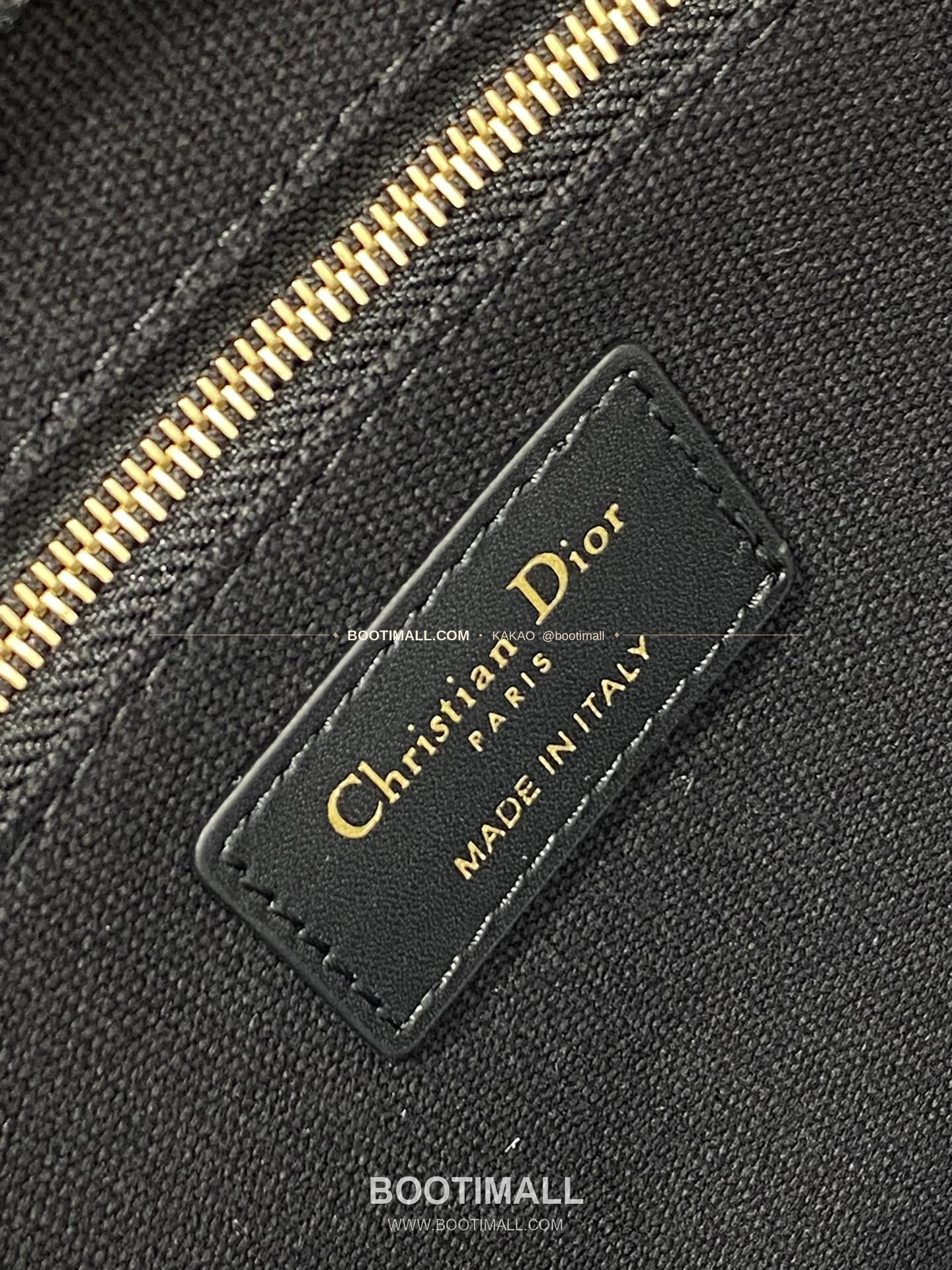 디올 오블리크 자수 캔버스 스트랩 스몰 토트백 Dior Oblique Embroidered Canvas Strap Small Tote Bag 26cm 9