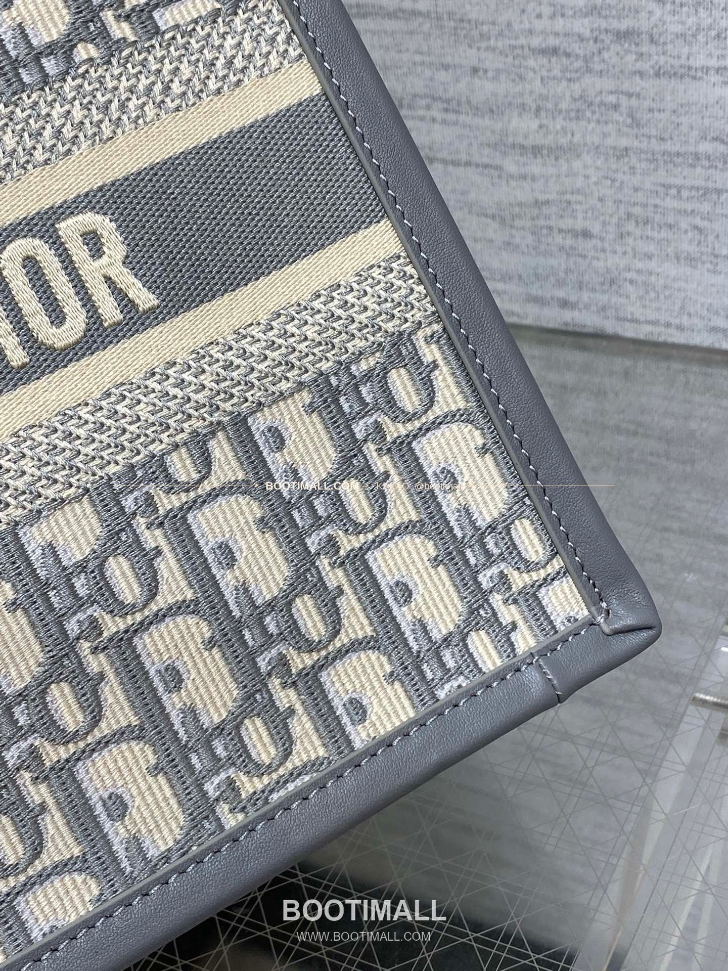 디올 오블리크 자수 캔버스 스트랩 스몰 토트백 Dior Oblique Embroidered Canvas Strap Small Tote Bag 26cm 3