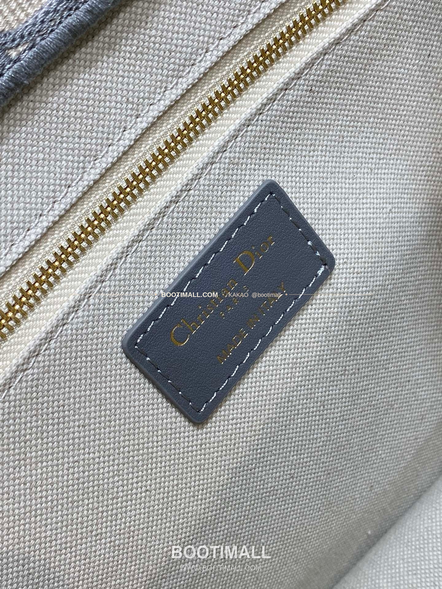 디올 오블리크 자수 캔버스 스트랩 스몰 토트백 Dior Oblique Embroidered Canvas Strap Small Tote Bag 26cm 9