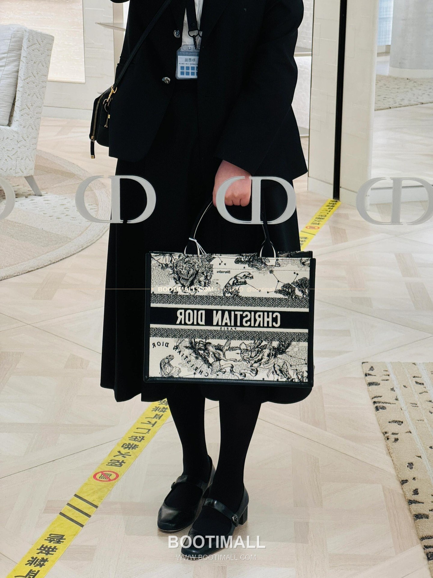 디올 오블리크 자수 캔버스 스트랩 미디엄 토트백 Dior Oblique Embroidered Canvas Strap Medium Tote Bag 36cm 5